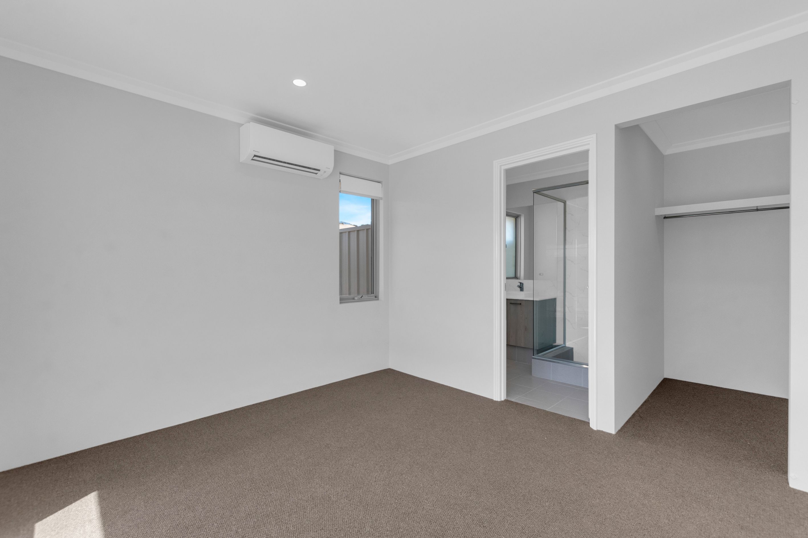 1 Akuna Way — photo 8 of 16