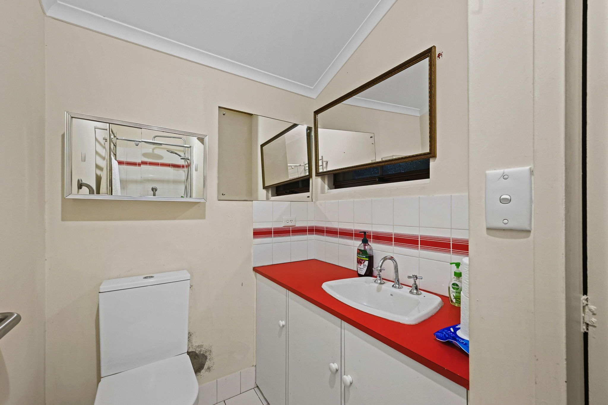 2/2 Anglers Court — photo 17 of 23