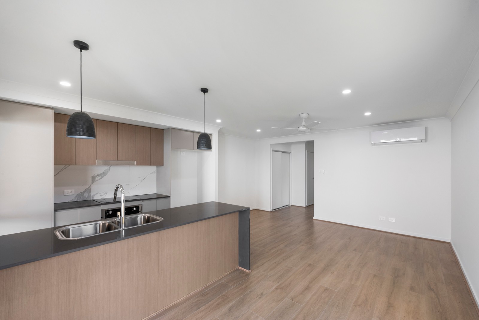 20A Waterway Crescent, Hillcrest, QLD 4118