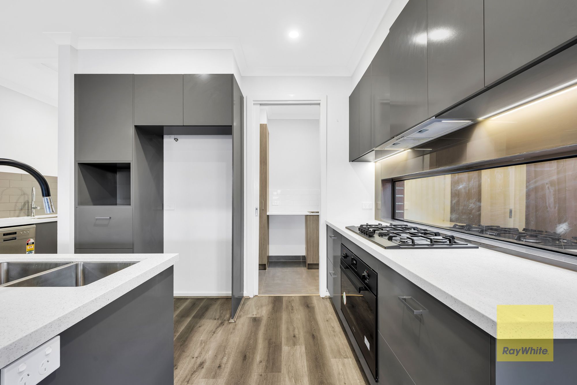 10 Alisma Avenue — photo 17 of 22