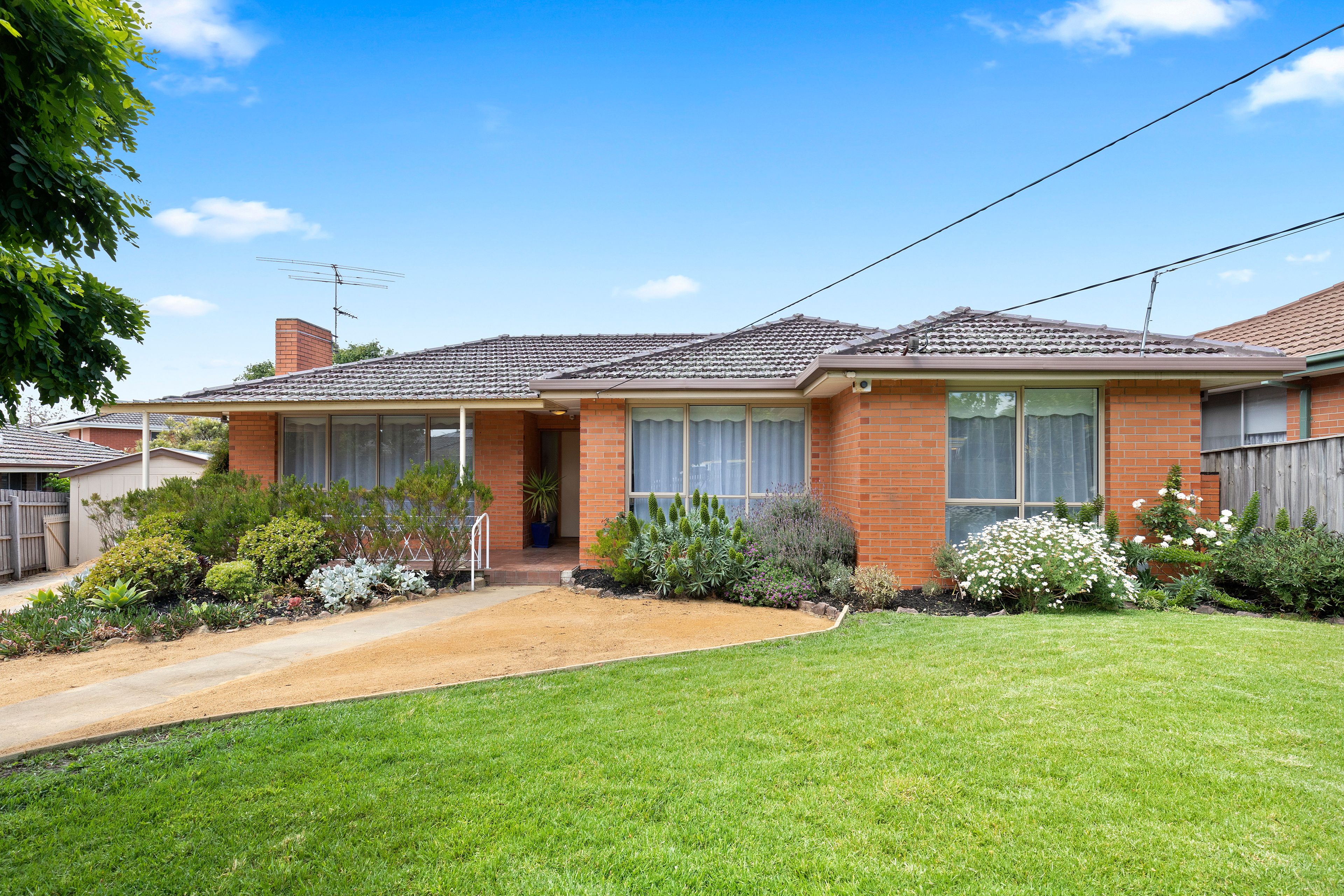 6 Tomar Court, Cheltenham, VIC 3192