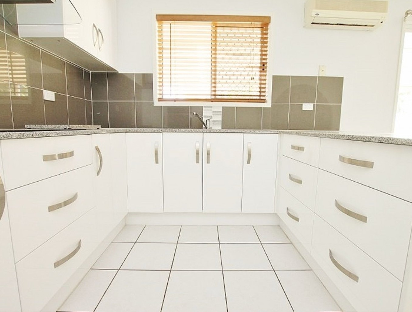 8 Kavanagh Crescent, Koongal, QLD 4701