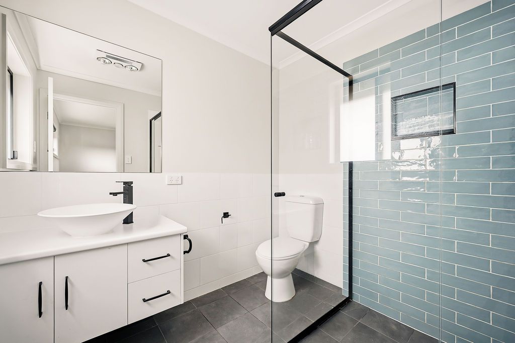 23 Collins Drive — photo 14 of 24
