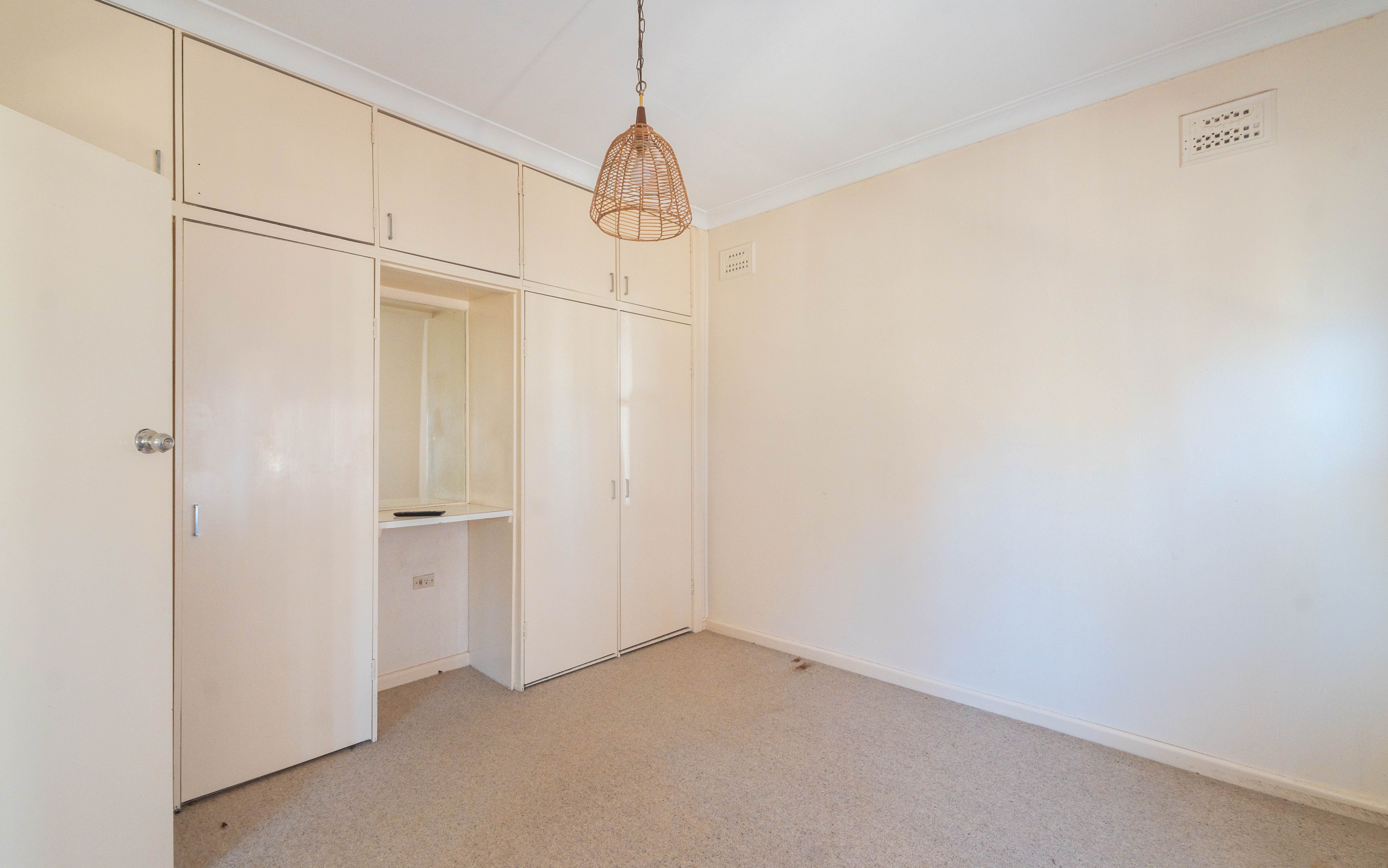 84 Mitchell Street — photo 4 of 14
