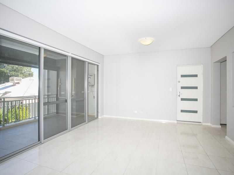 4/12 Smiths Avenue, Redcliffe, WA 6104