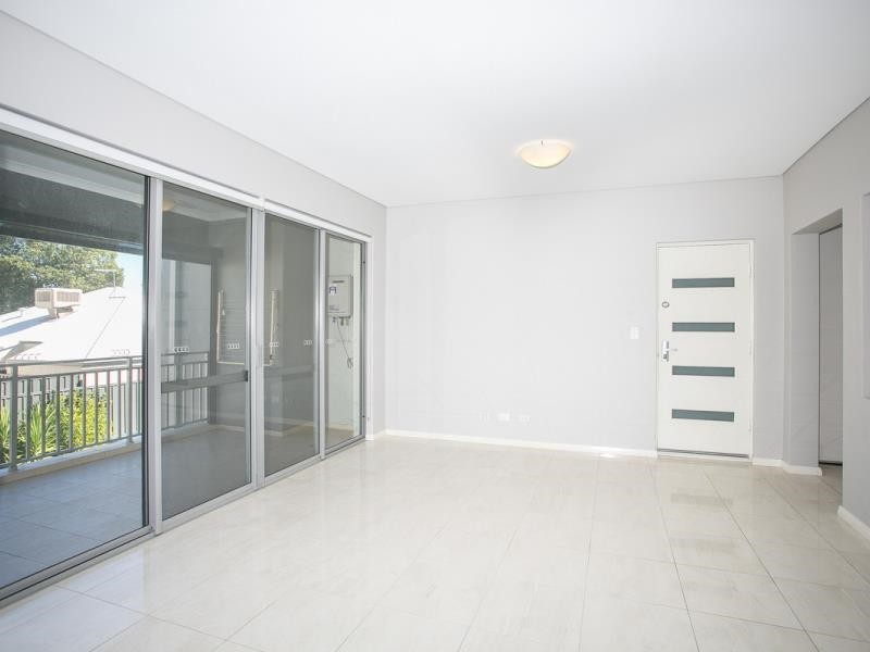 4/12 Smiths Avenue, Redcliffe, WA 6104
