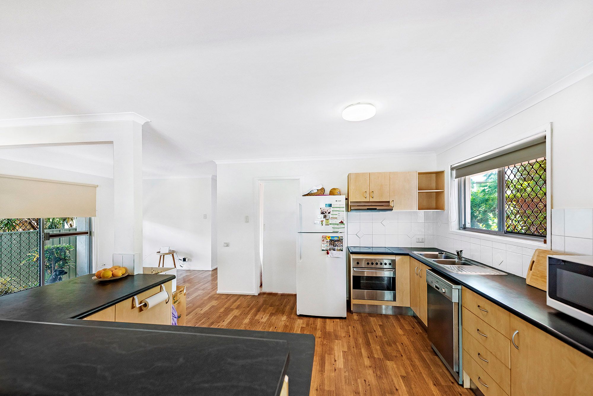 142 Bamboo Avenue, Benowa, QLD 4217
