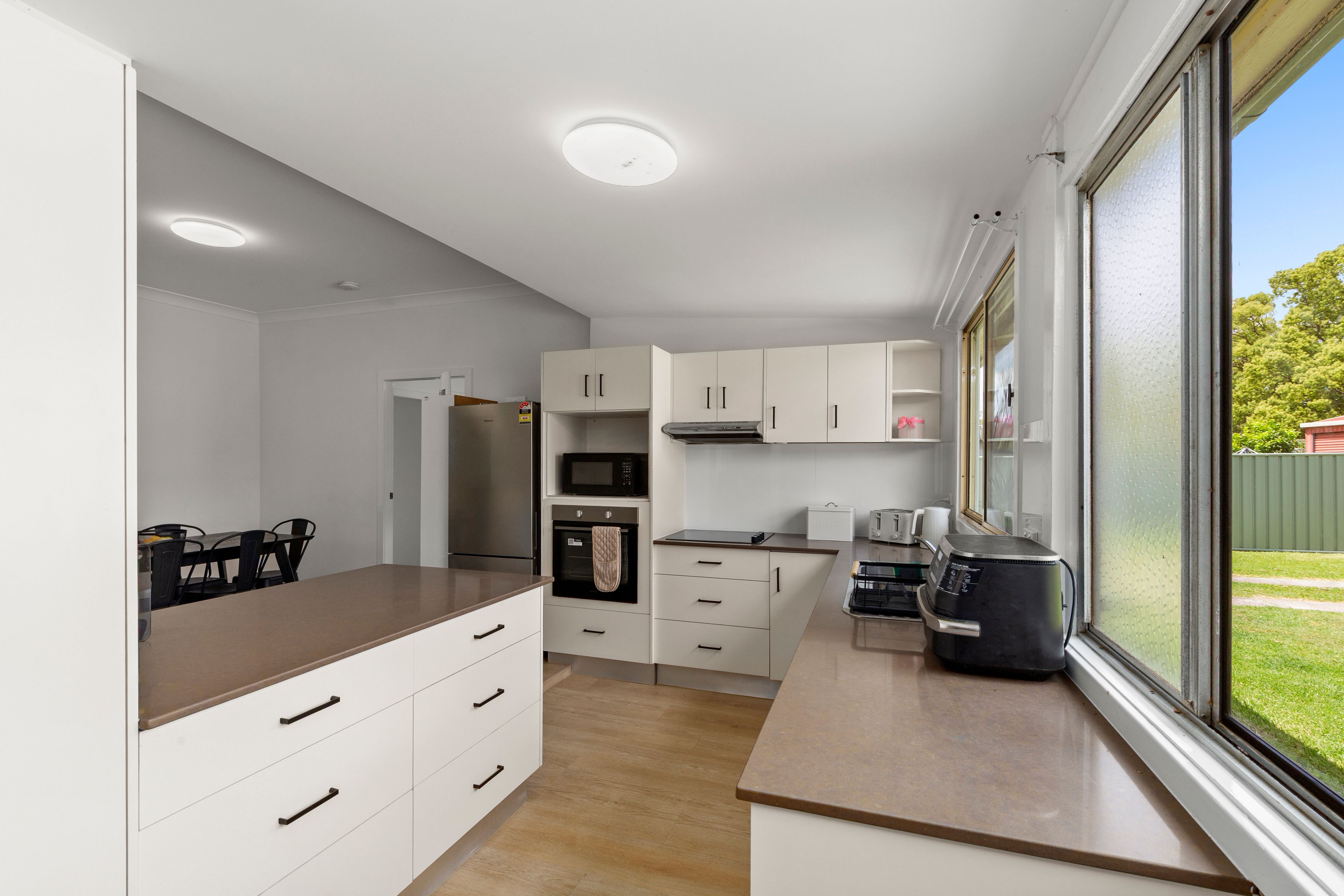 24 Railway Street — photo 4 of 18