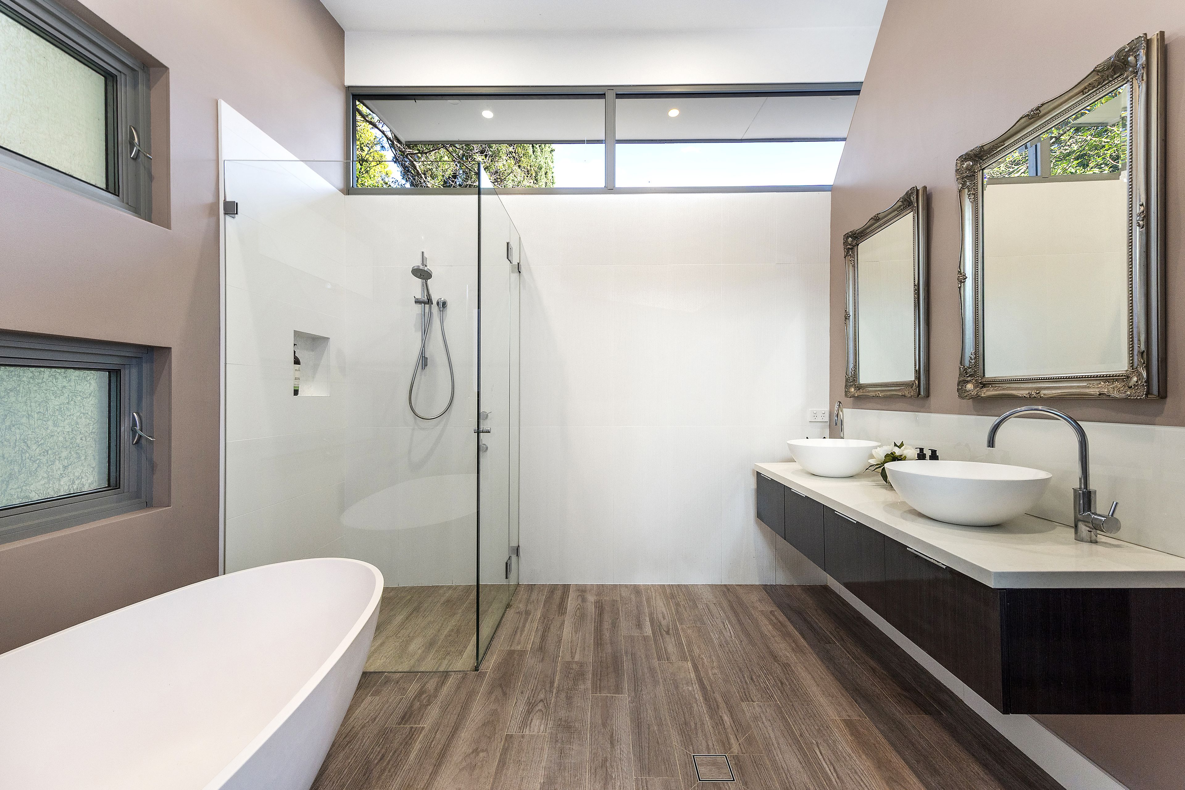 35a Lochville Street — photo 8 of 10