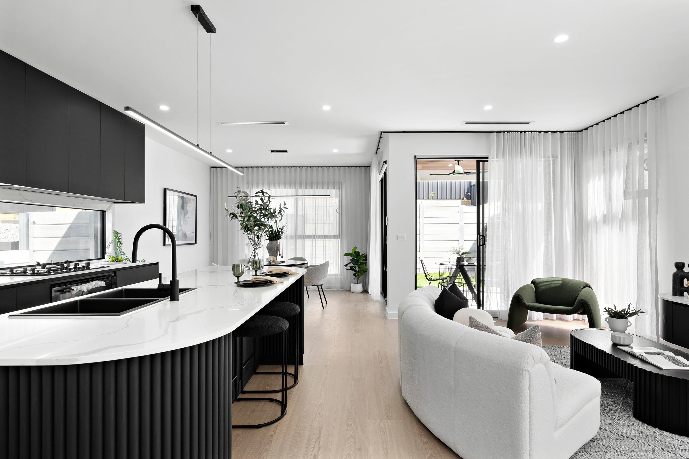 3/4 Formosa Mews, Greenvale, VIC 3059