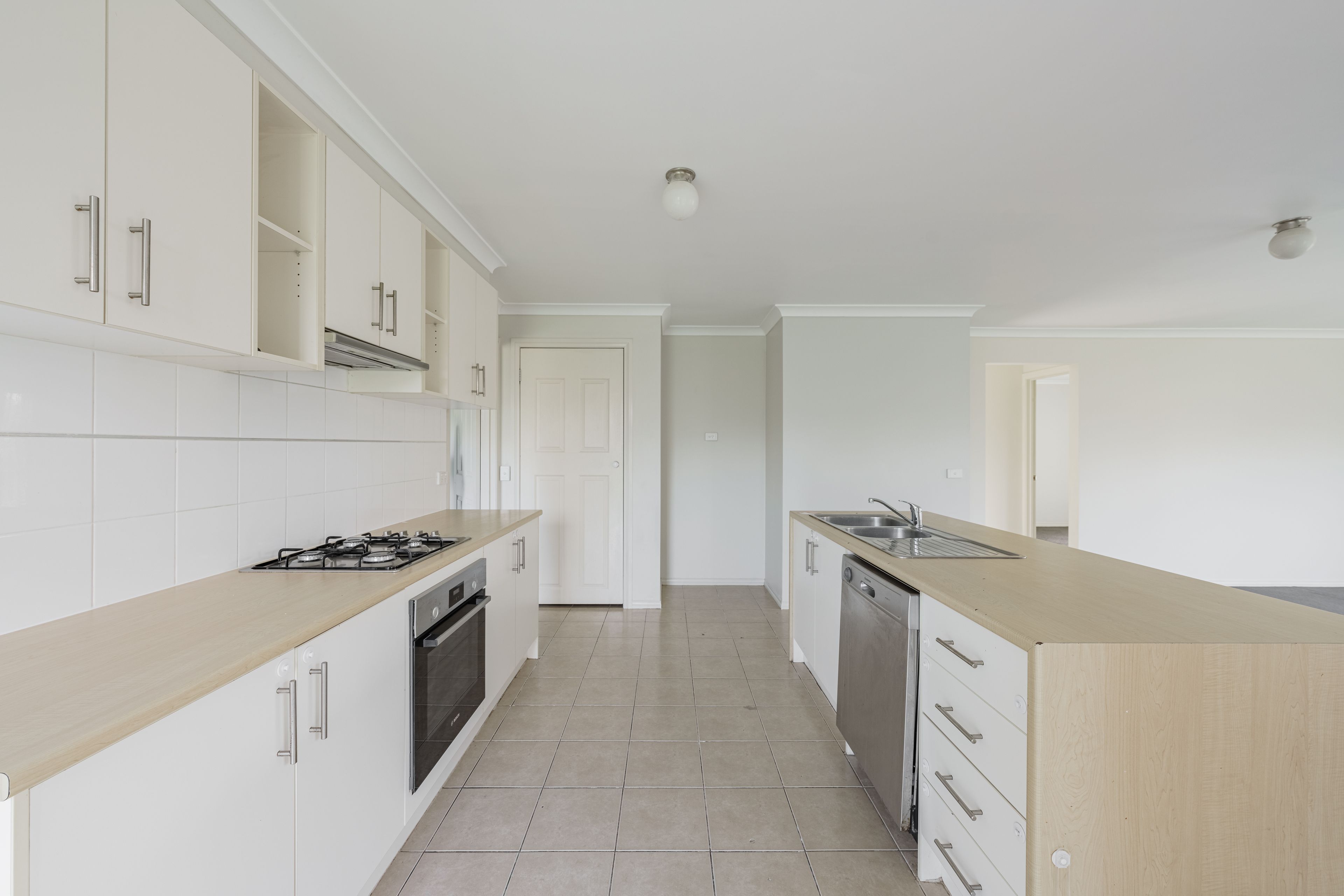 4 Mira Court, Cranbourne, VIC 3977