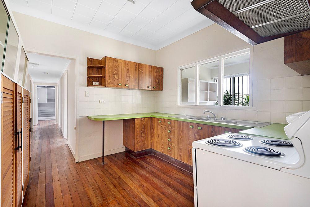 8 McEwan Street, Carina, QLD 4152