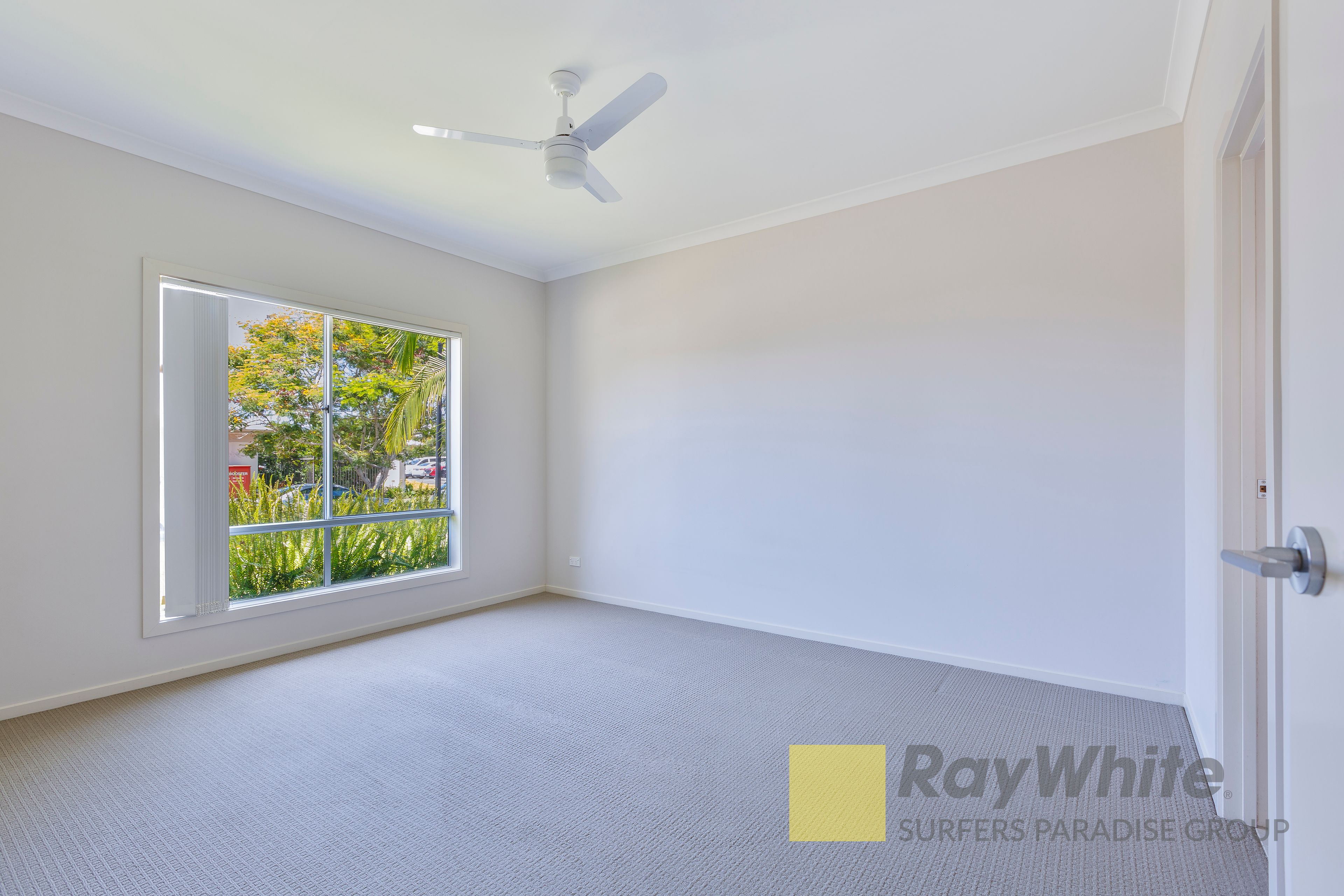 15/6 Pendraat Parade, Hope Island, QLD 4212