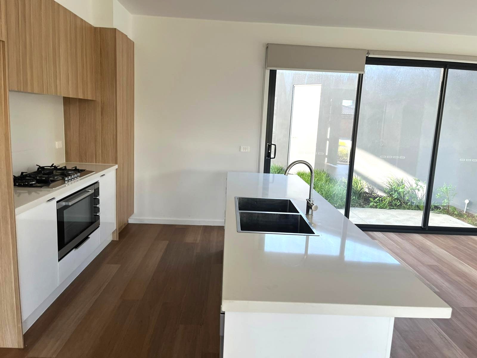 2/9 Lawford Street, Truganina, VIC 3029