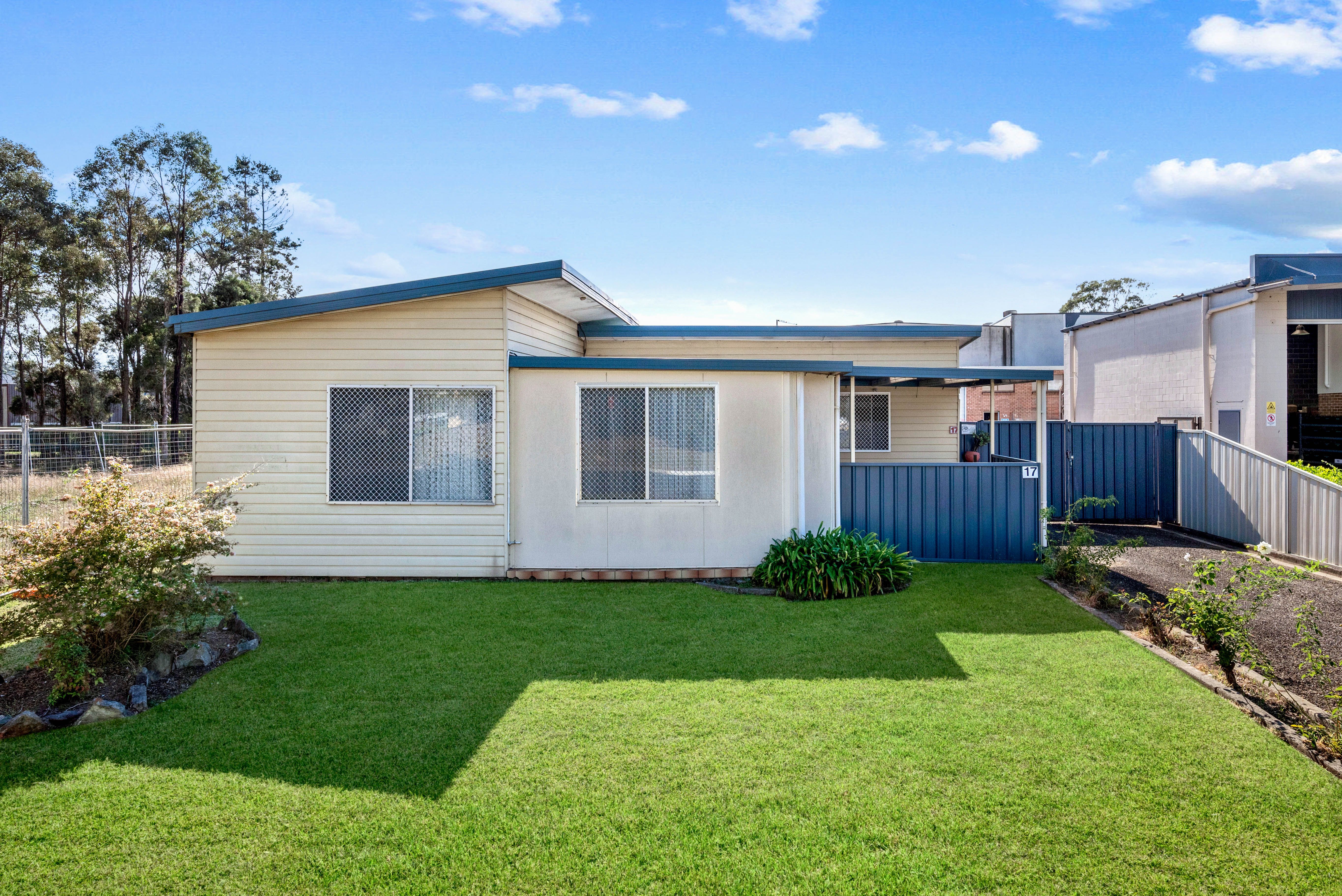 17 Louise Avenue, Ingleburn, NSW 2565