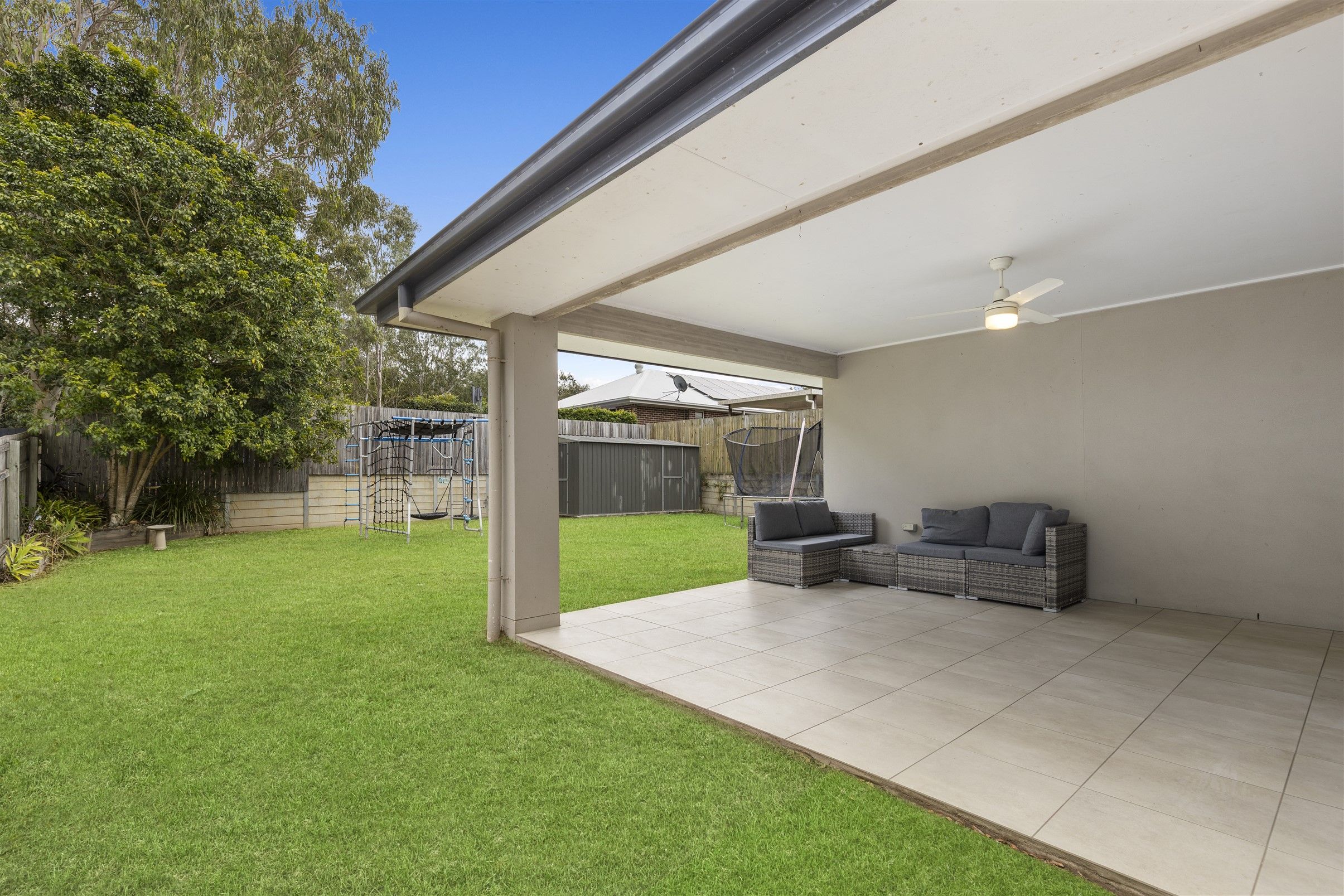 8 Pine Place — photo 13 of 14