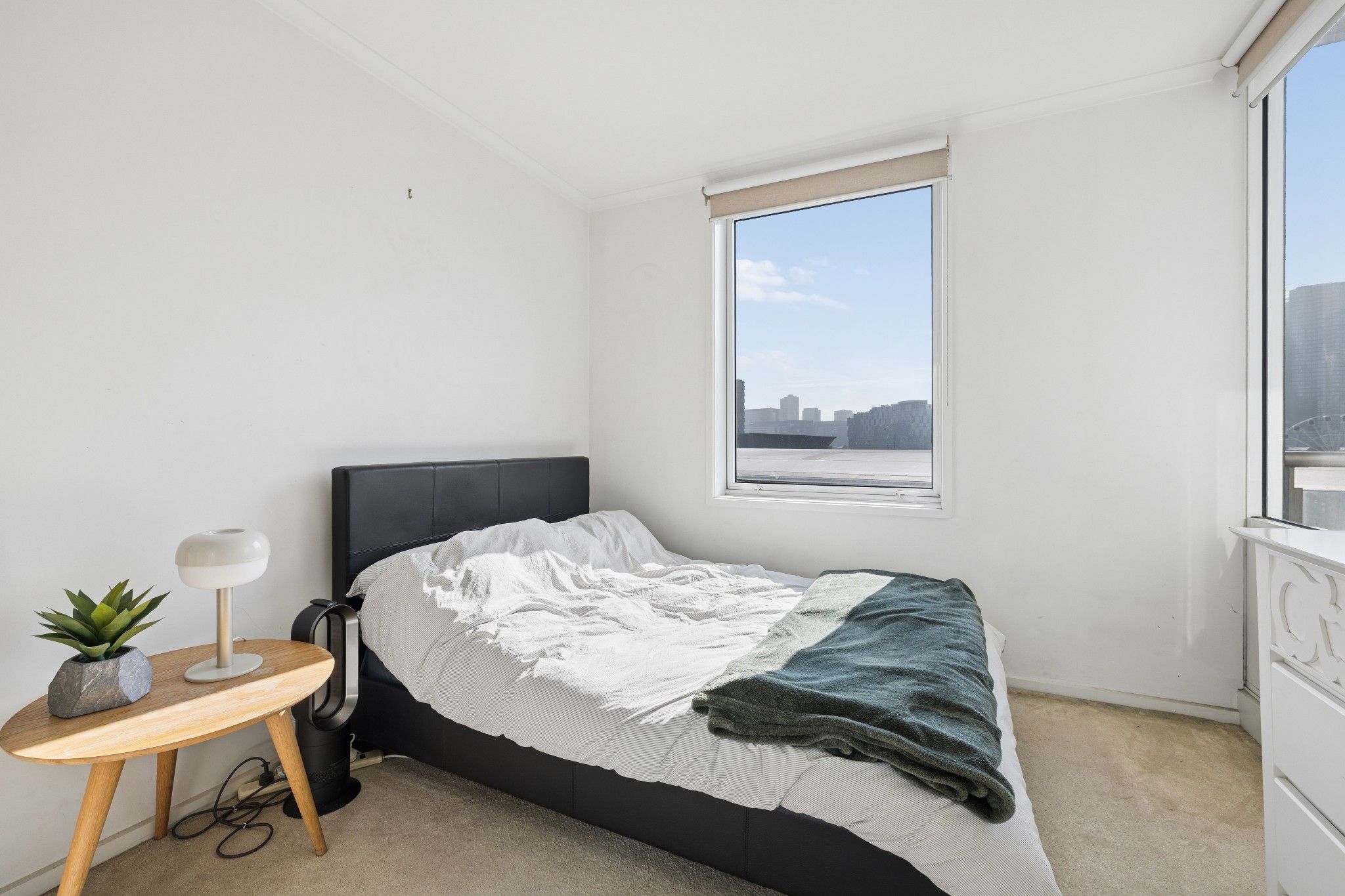 85/79 Whiteman Street — photo 9 of 16