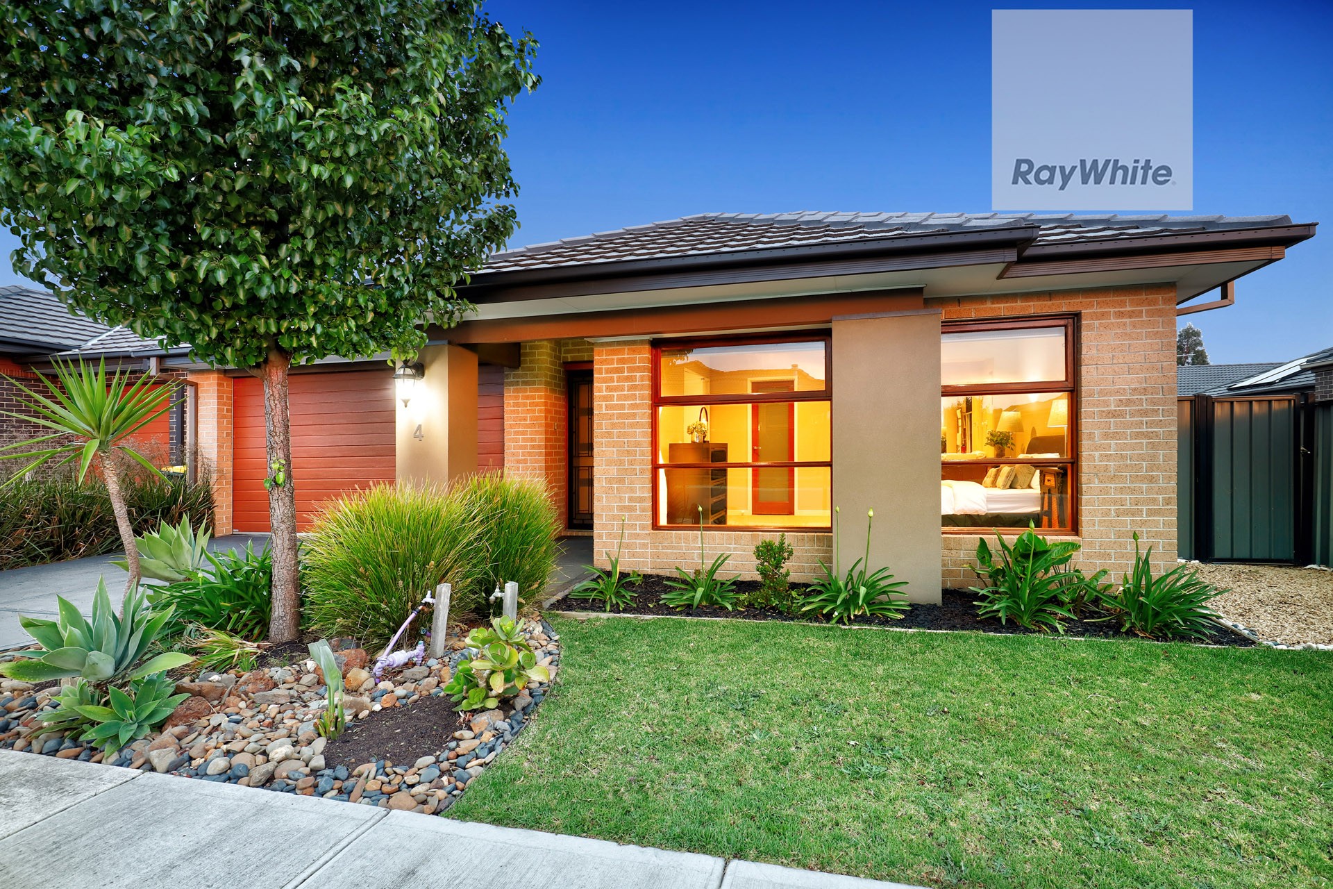 4 Millicent Drive, Craigieburn, VIC 3064