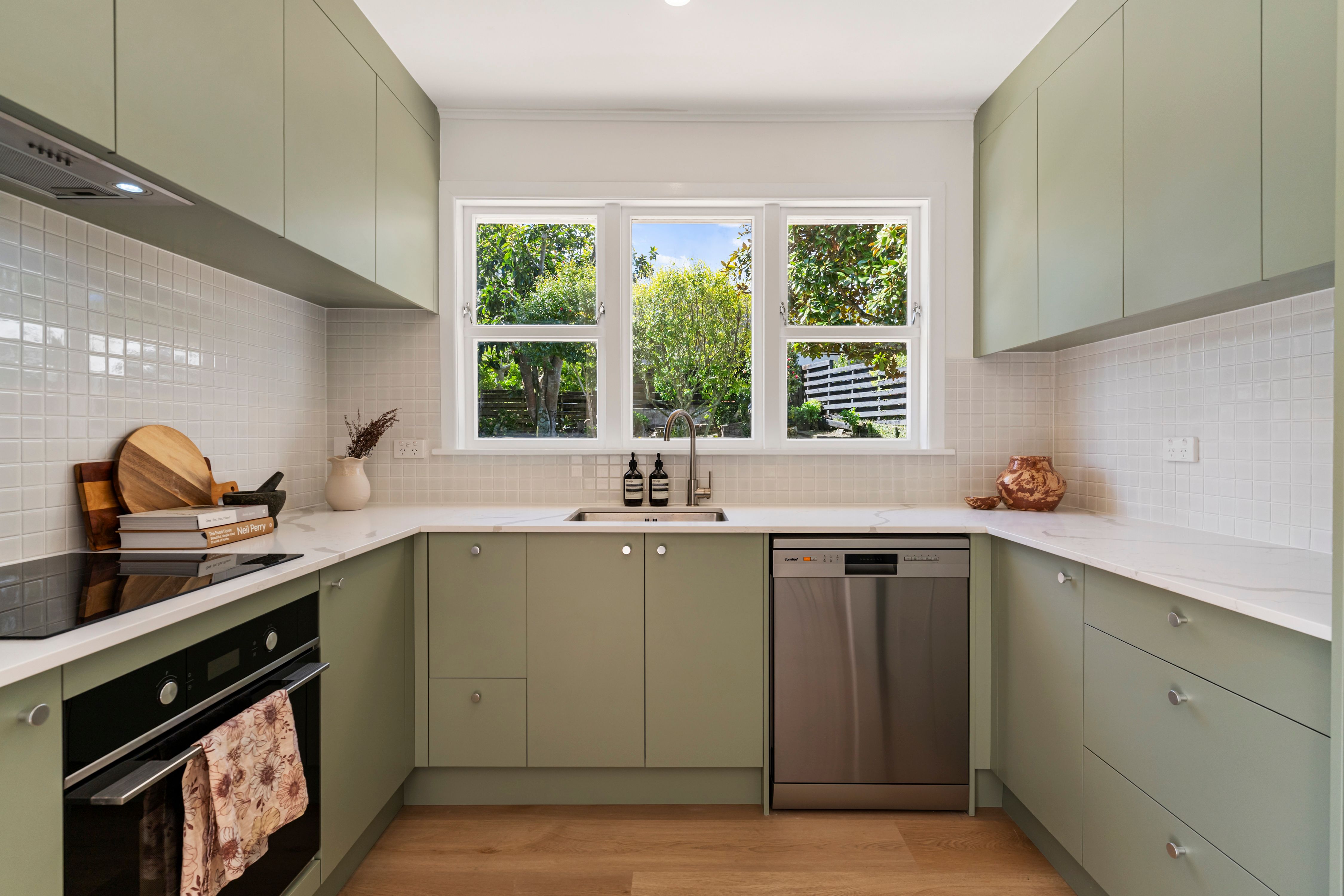 15 Rosecamp Road, Beach Haven, North Shore City