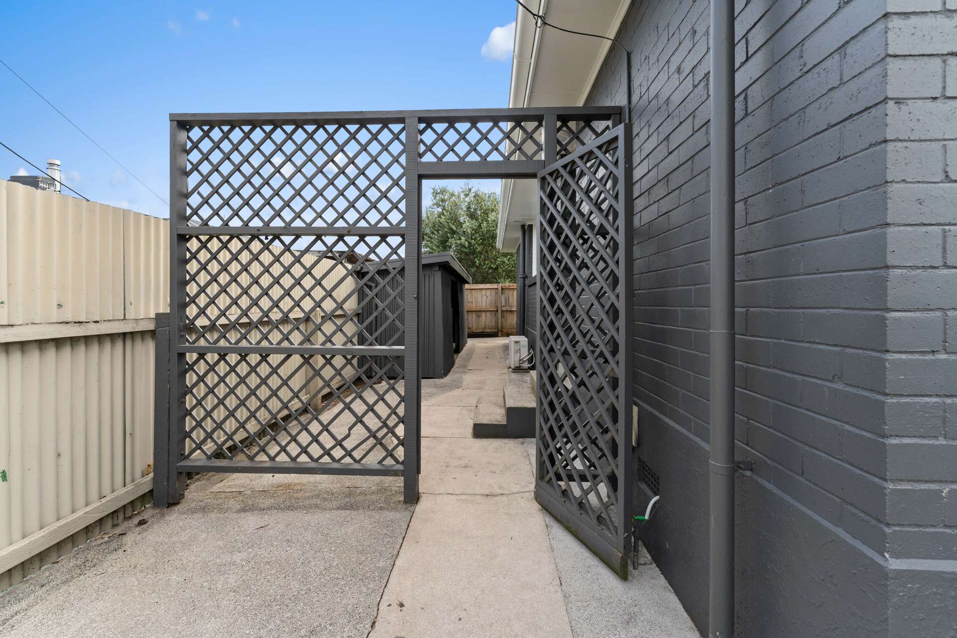 16 Wembury Grove photo 17