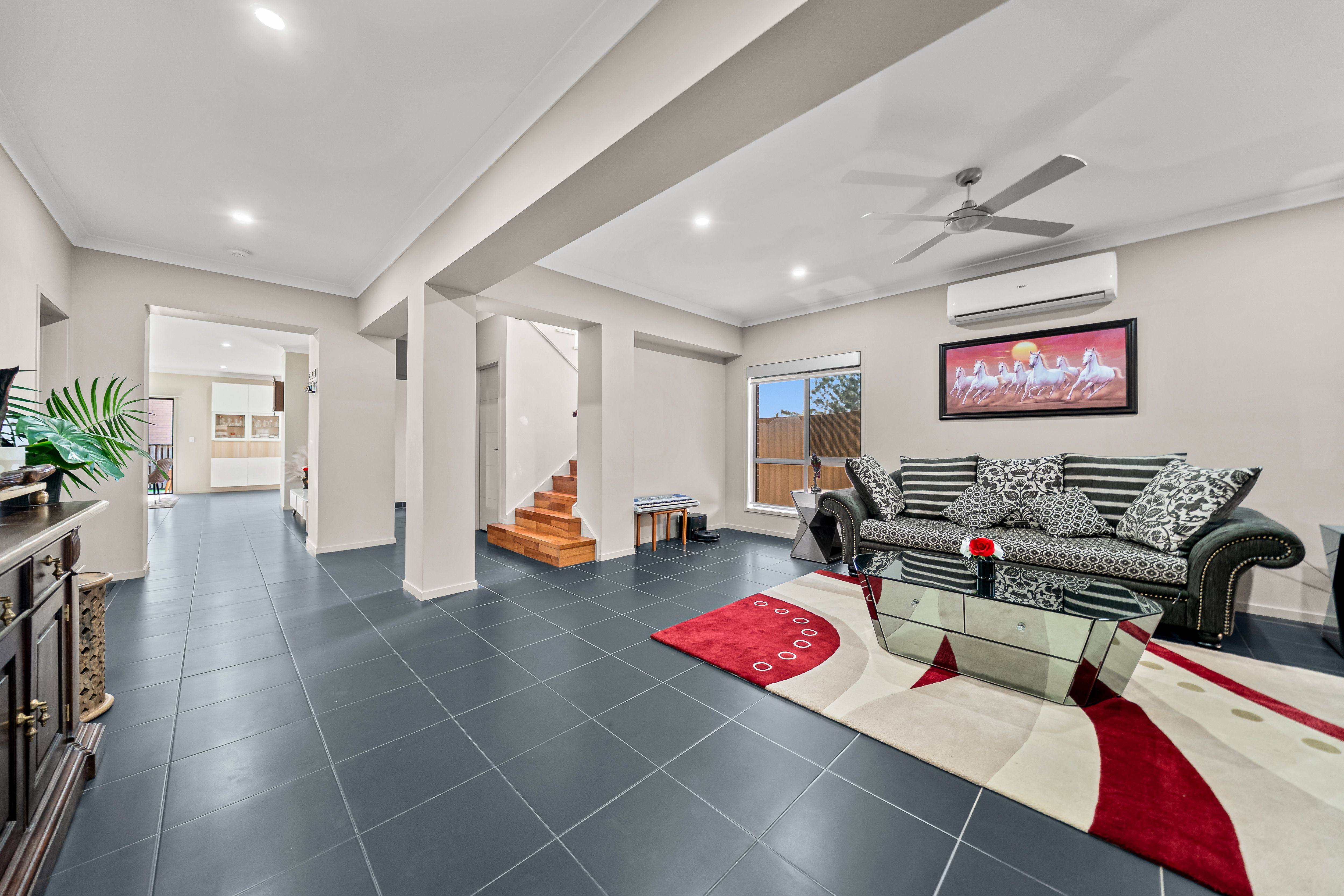 44 Woodland Street — photo 4 of 22