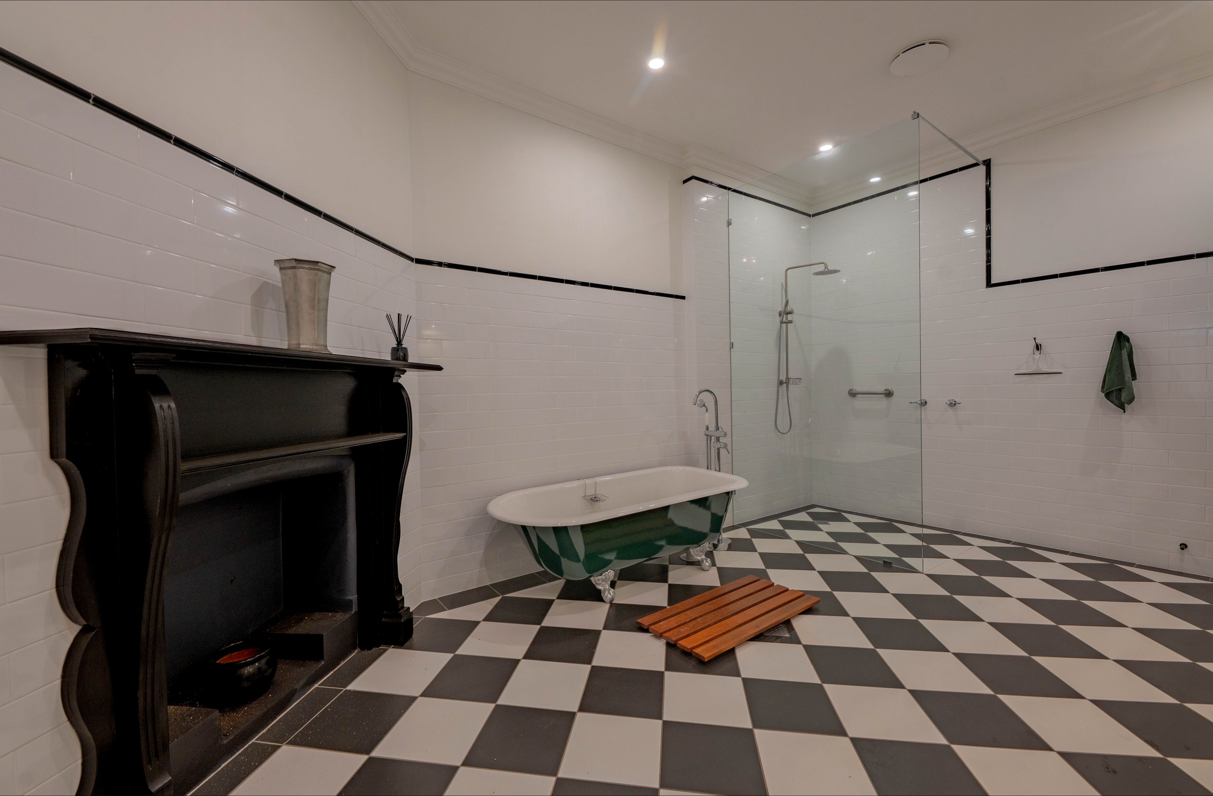 176 Main Street, West Wyalong, NSW 2671