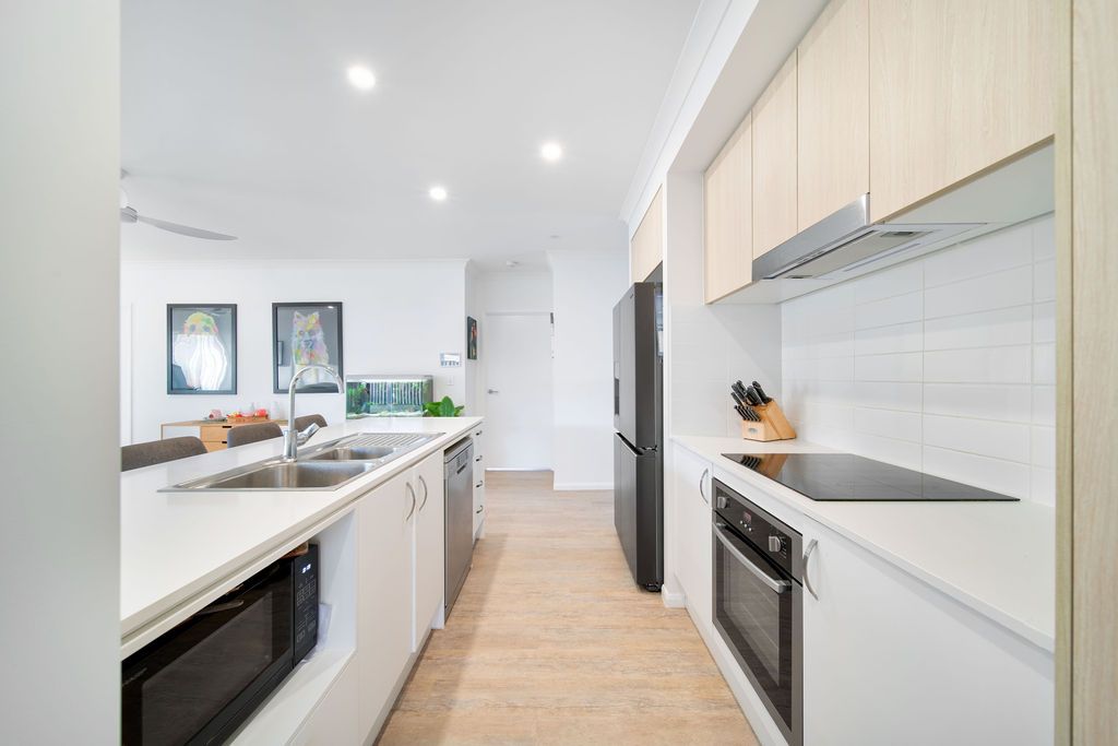 4 Mallee Place — photo 3 of 14