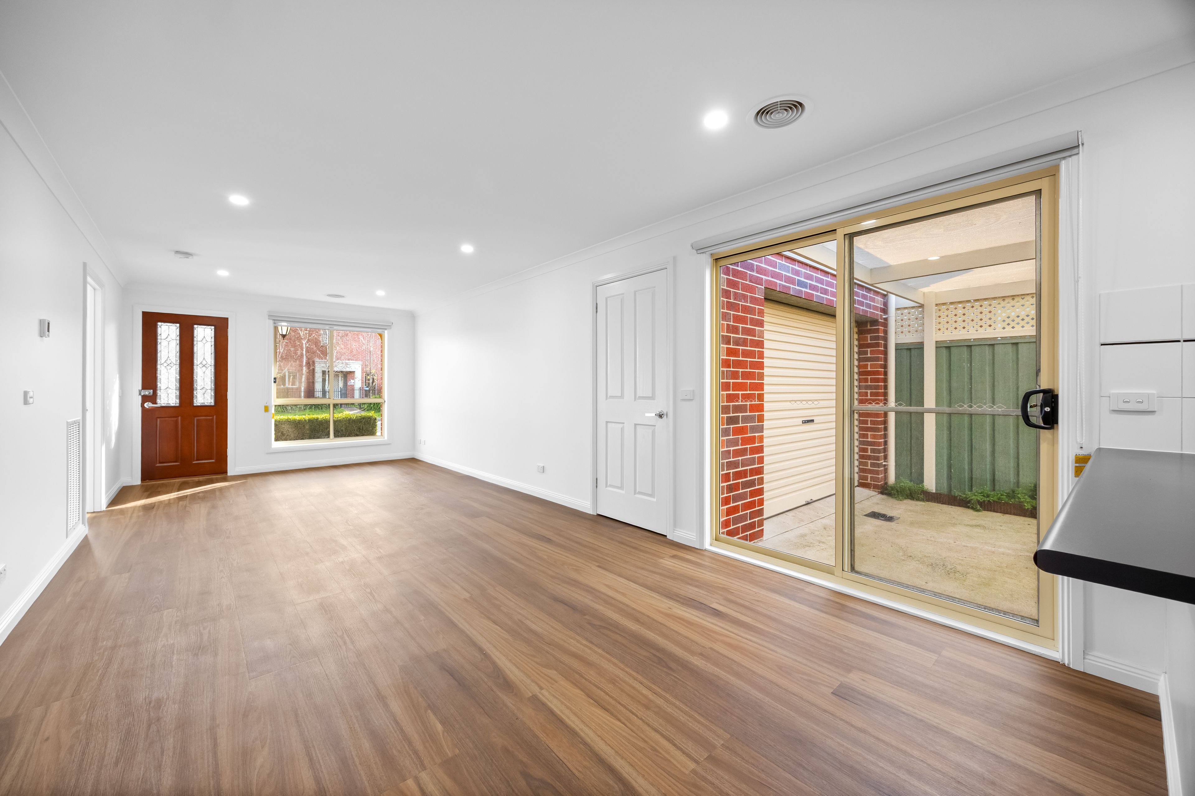 16 Somerset Avenue, Lake Gardens, VIC 3355