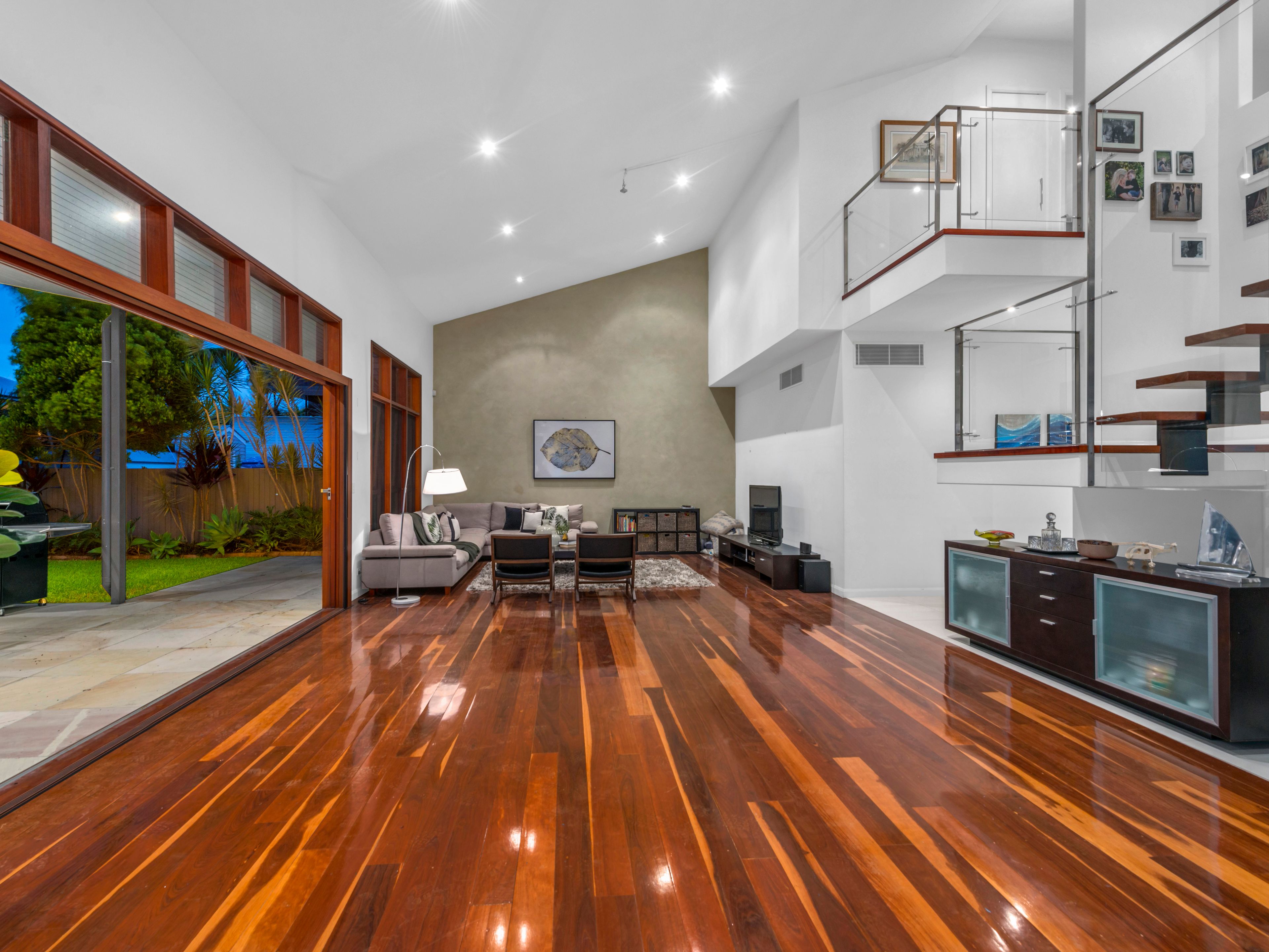 27 Mcdonald Street, Hawthorne, QLD 4171