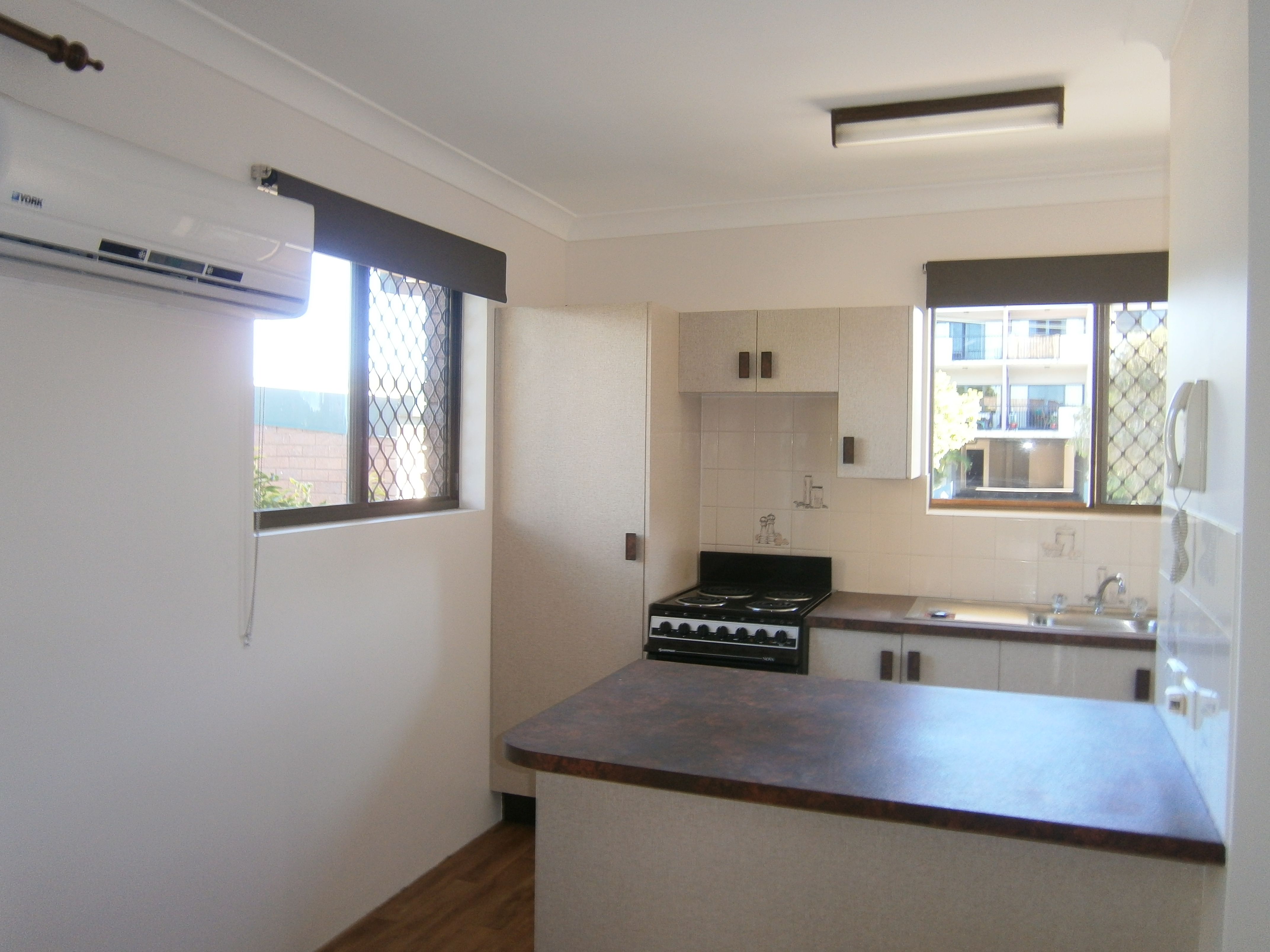 1/10 McNaughton Street, Redcliffe, QLD 4020