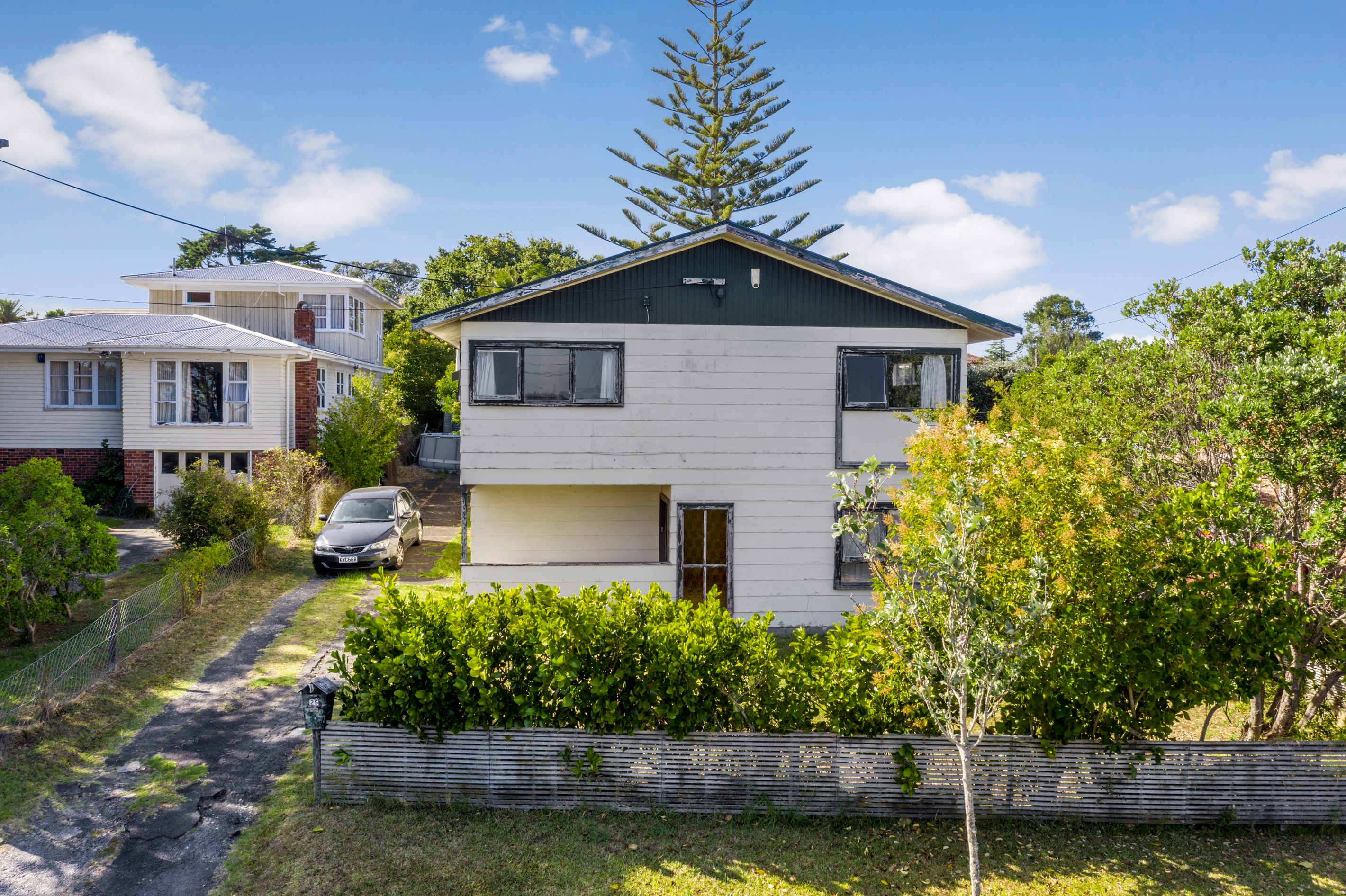 25 Lavelle Road, Henderson, Waitakere City