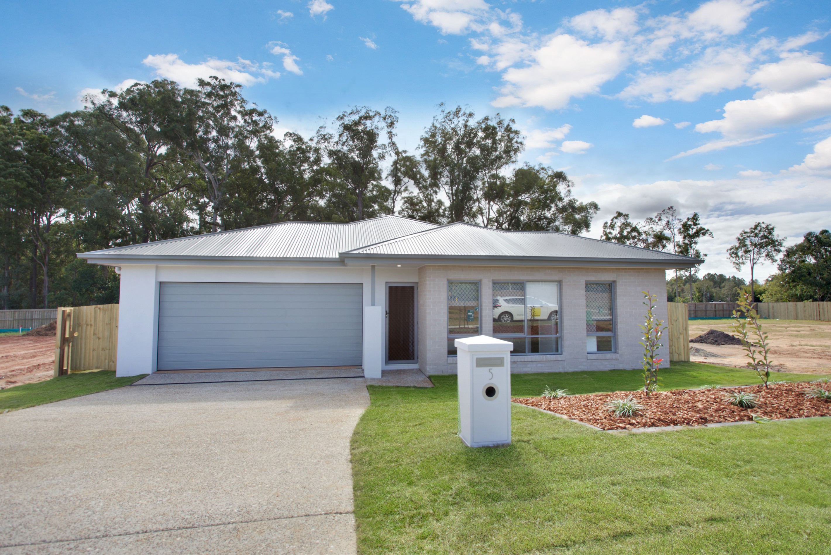 5 Albyn Place, Glass House Mountains, QLD 4518