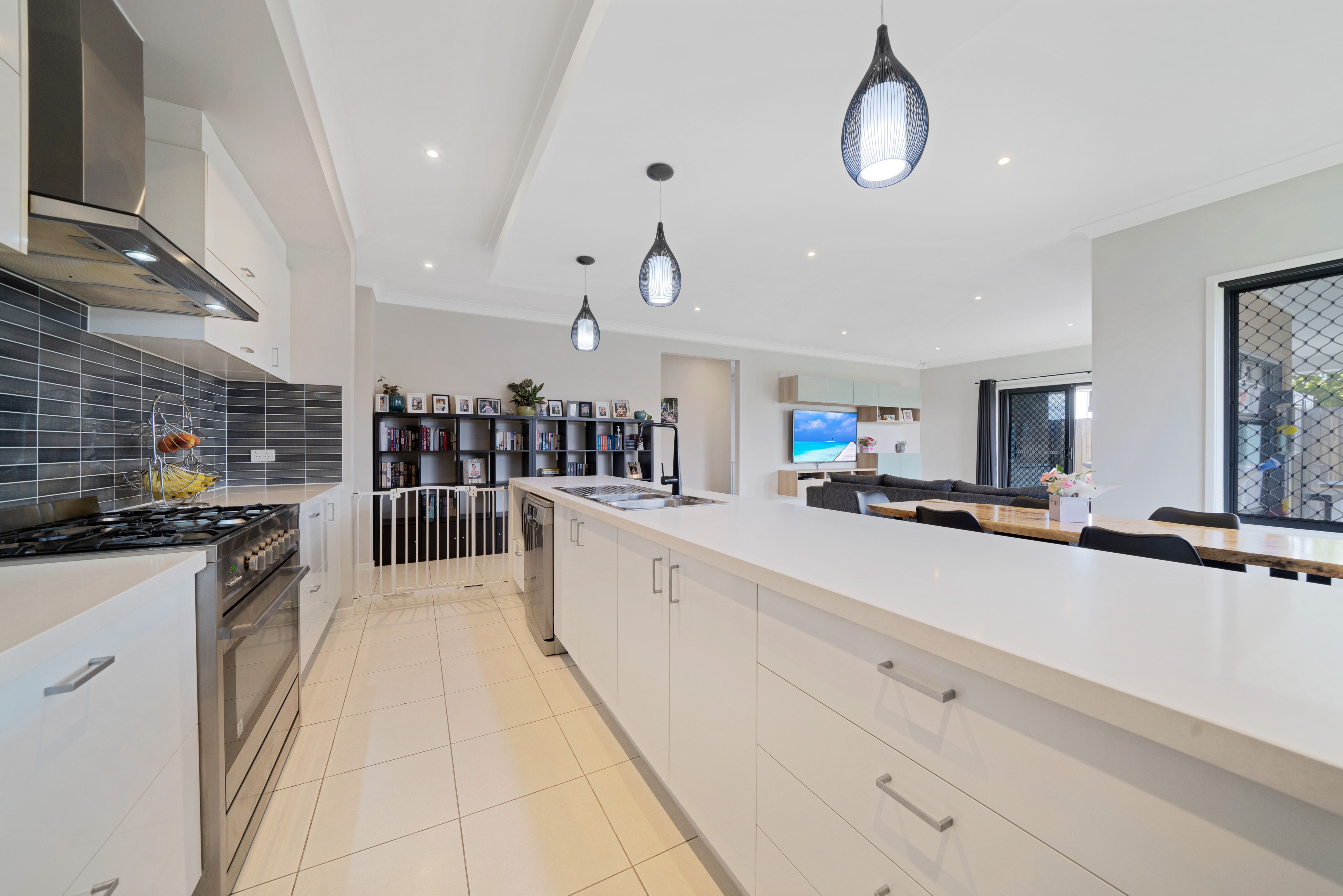 8 Sams Way, Marsden, QLD 4132