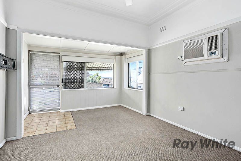 111 Farmborough Road, Farmborough Heights, NSW 2526