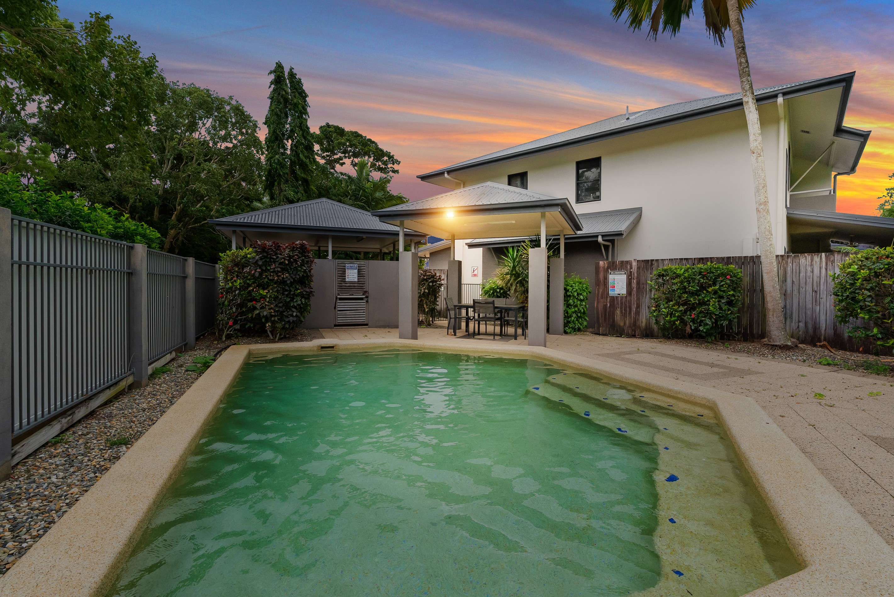 4/1766 Captain Cook Highway, Clifton Beach, QLD 4879