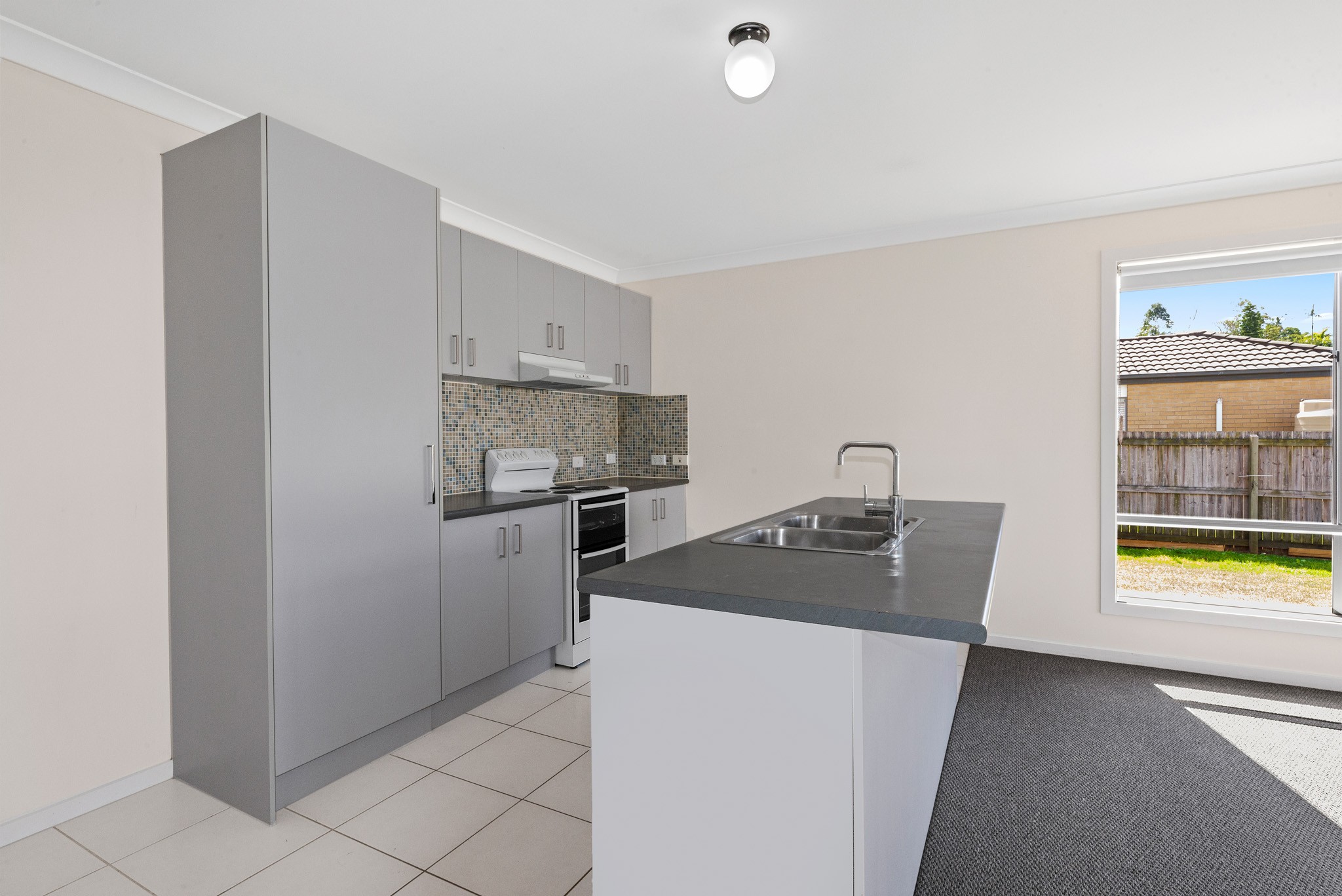 18 Bond Drive, Southside, QLD 4570