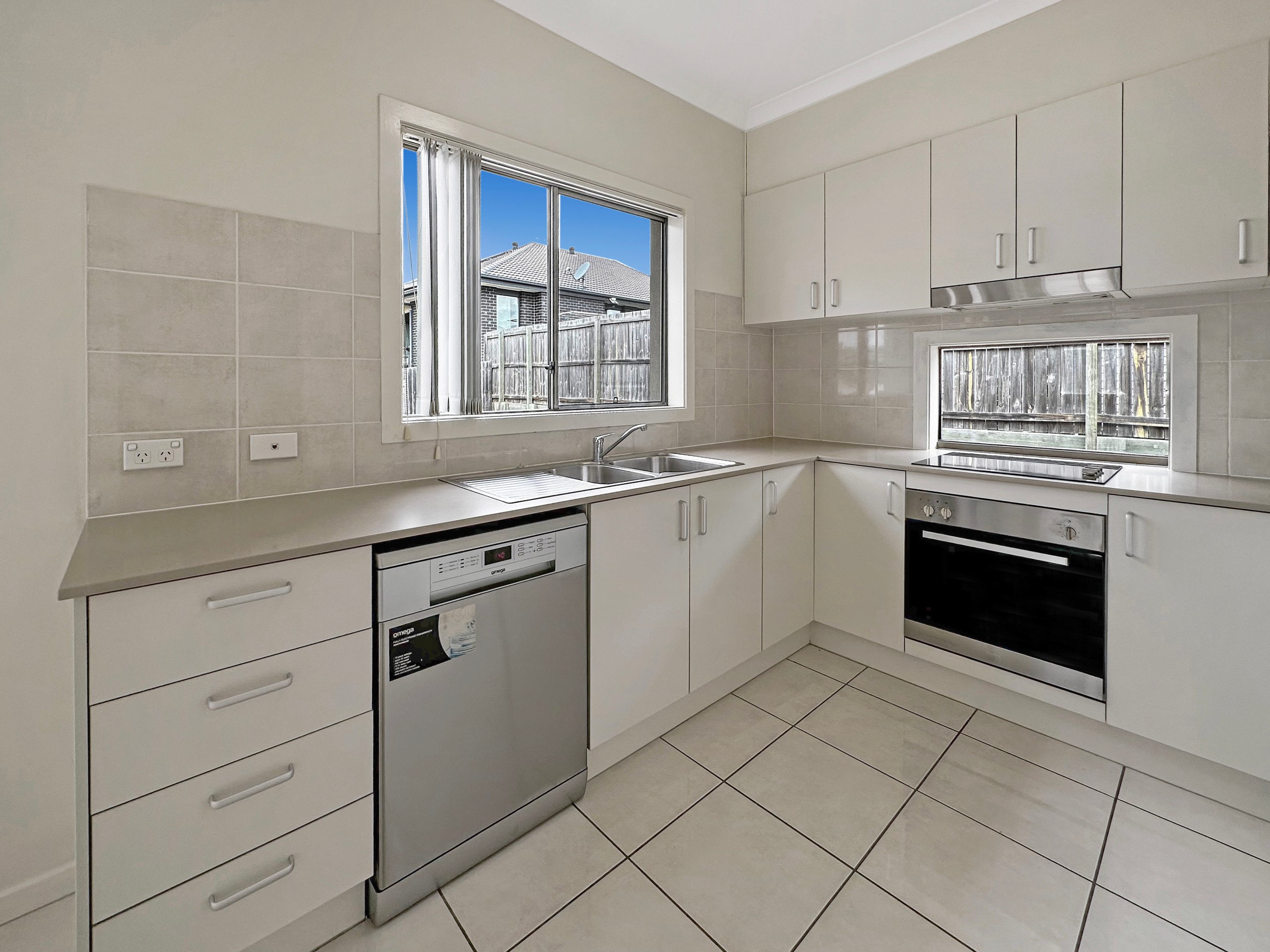 73 Valentine Circuit, Augustine Heights, QLD 4300