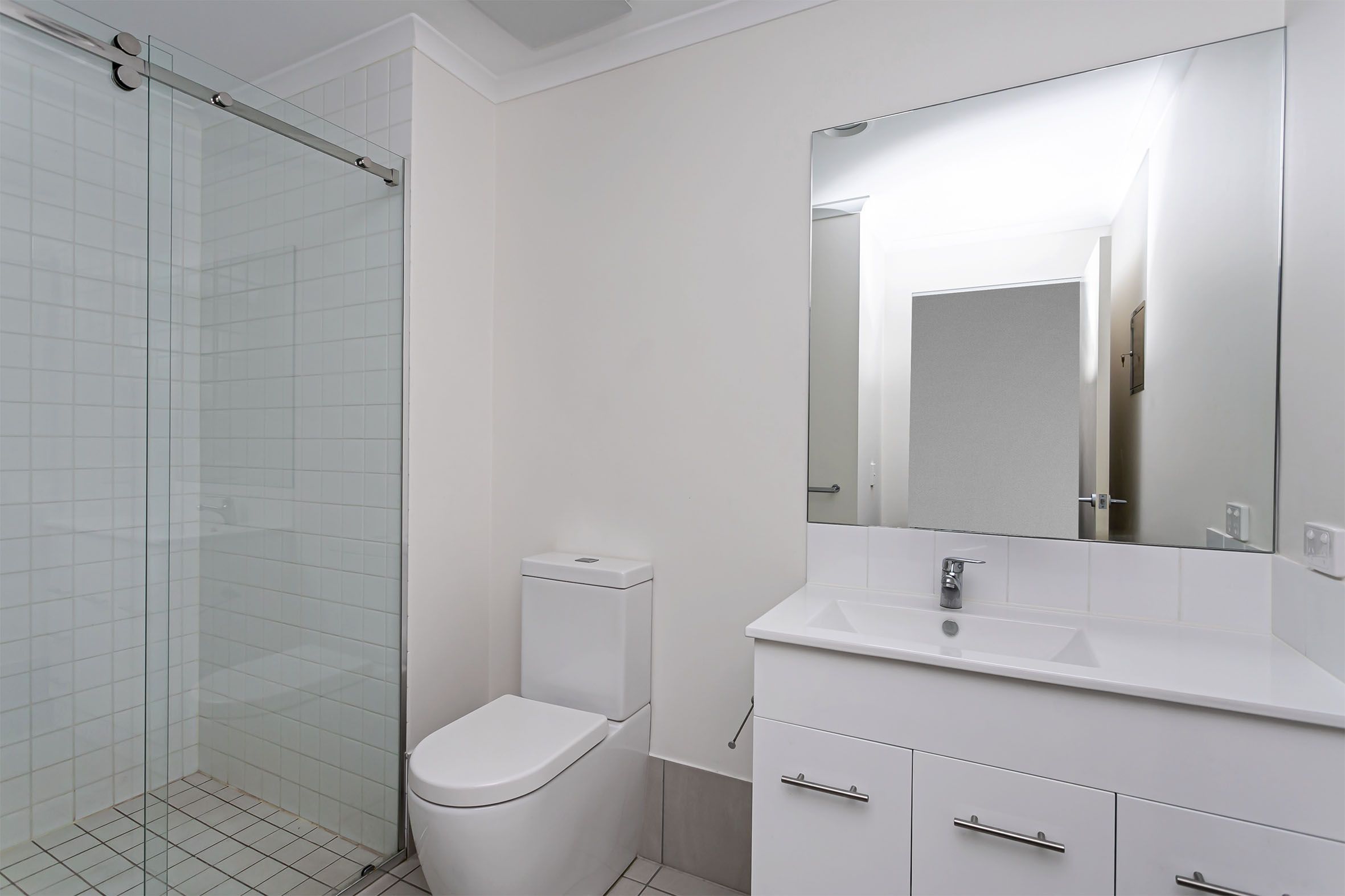 304/6 Sweeney Terrace — photo 7 of 10