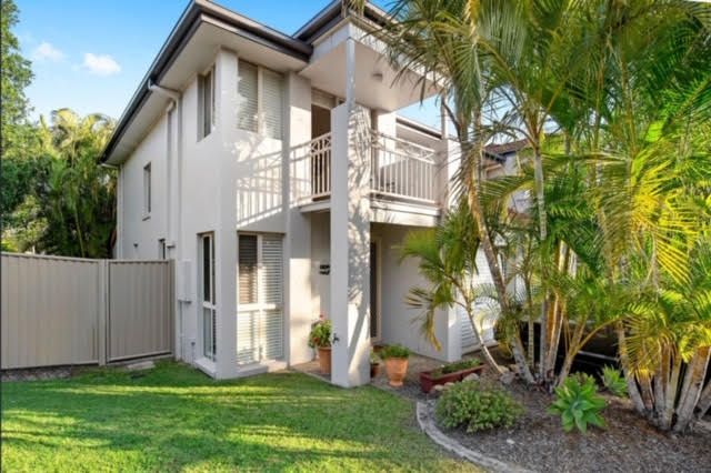 191 Greenacre Drive, Arundel QLD 4214
