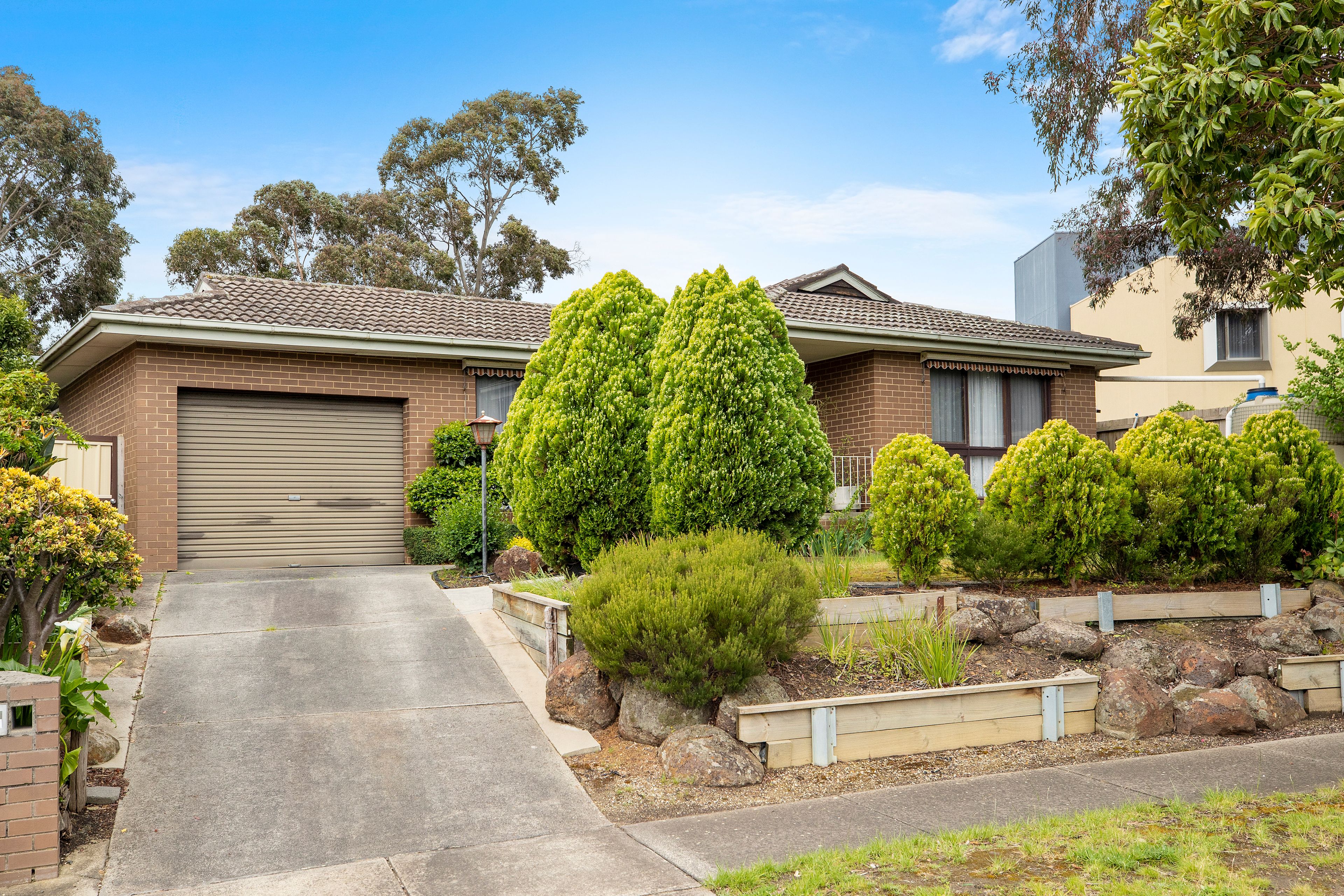 25 Chartwell Drive, Wantirna, VIC 3152