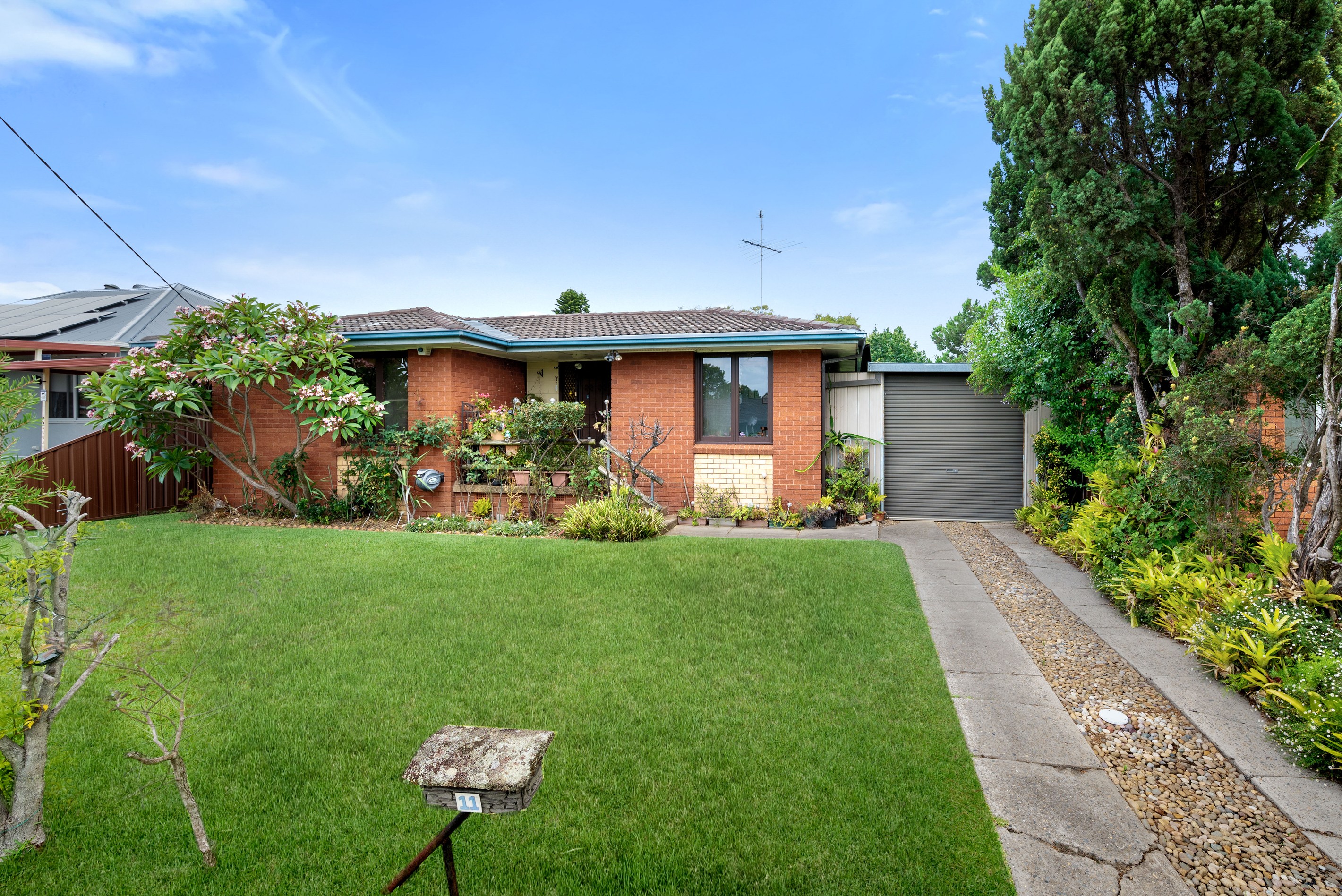 11 Derby Street, Minto, NSW 2566