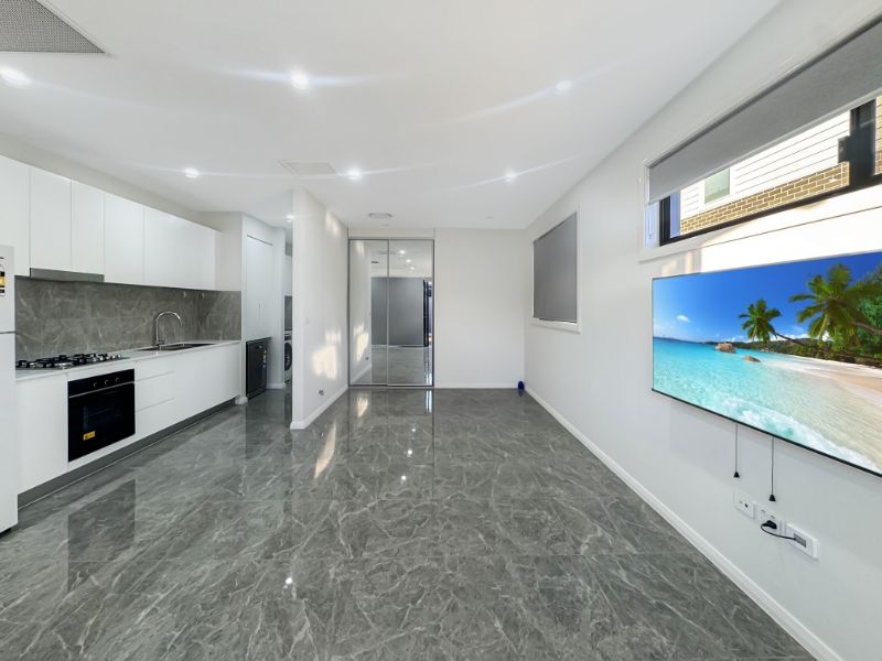 102B Banfield Drive, Oran Park, NSW 2570