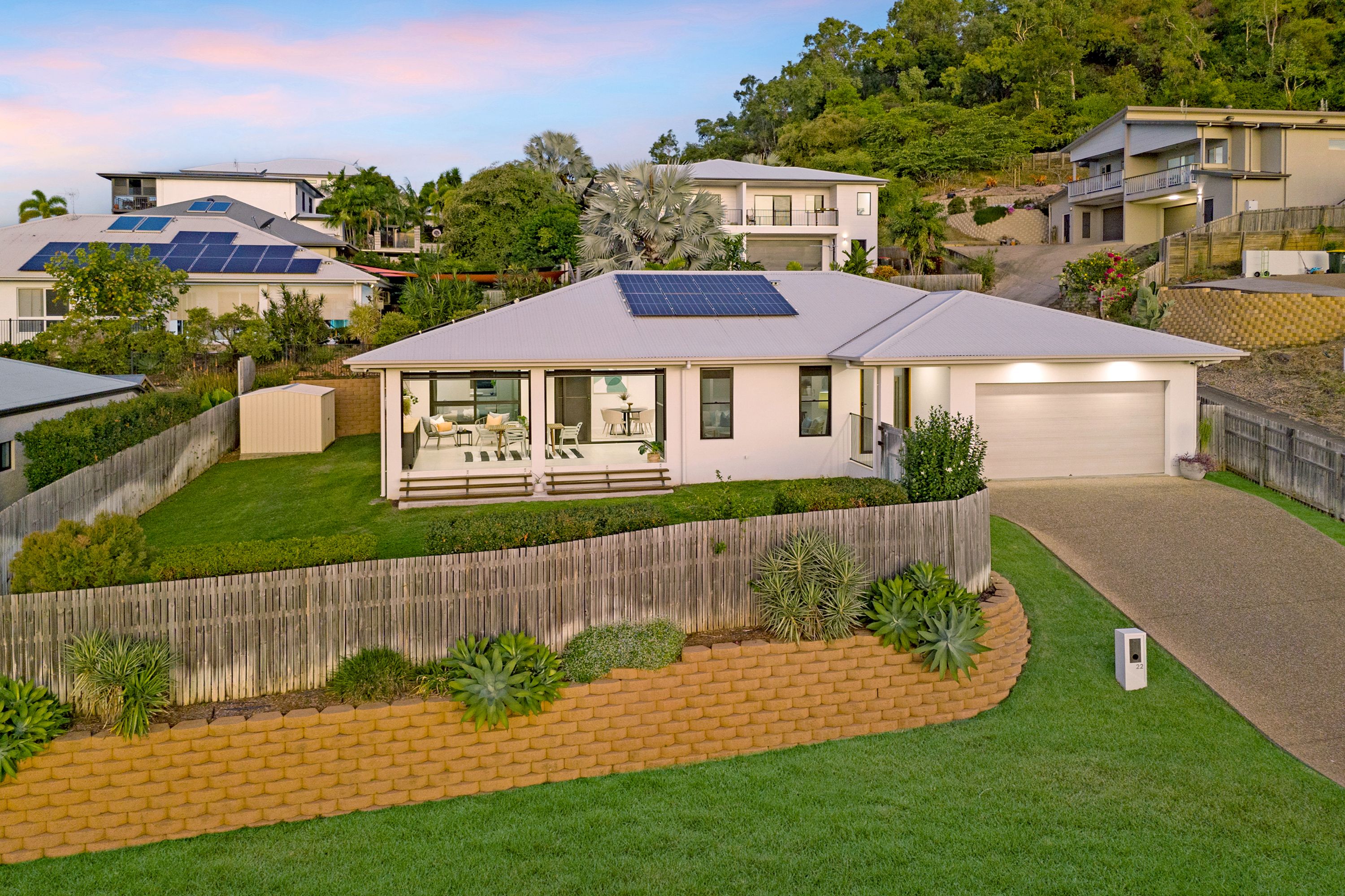 22 Glasgow Avenue, Mount Louisa QLD 4814