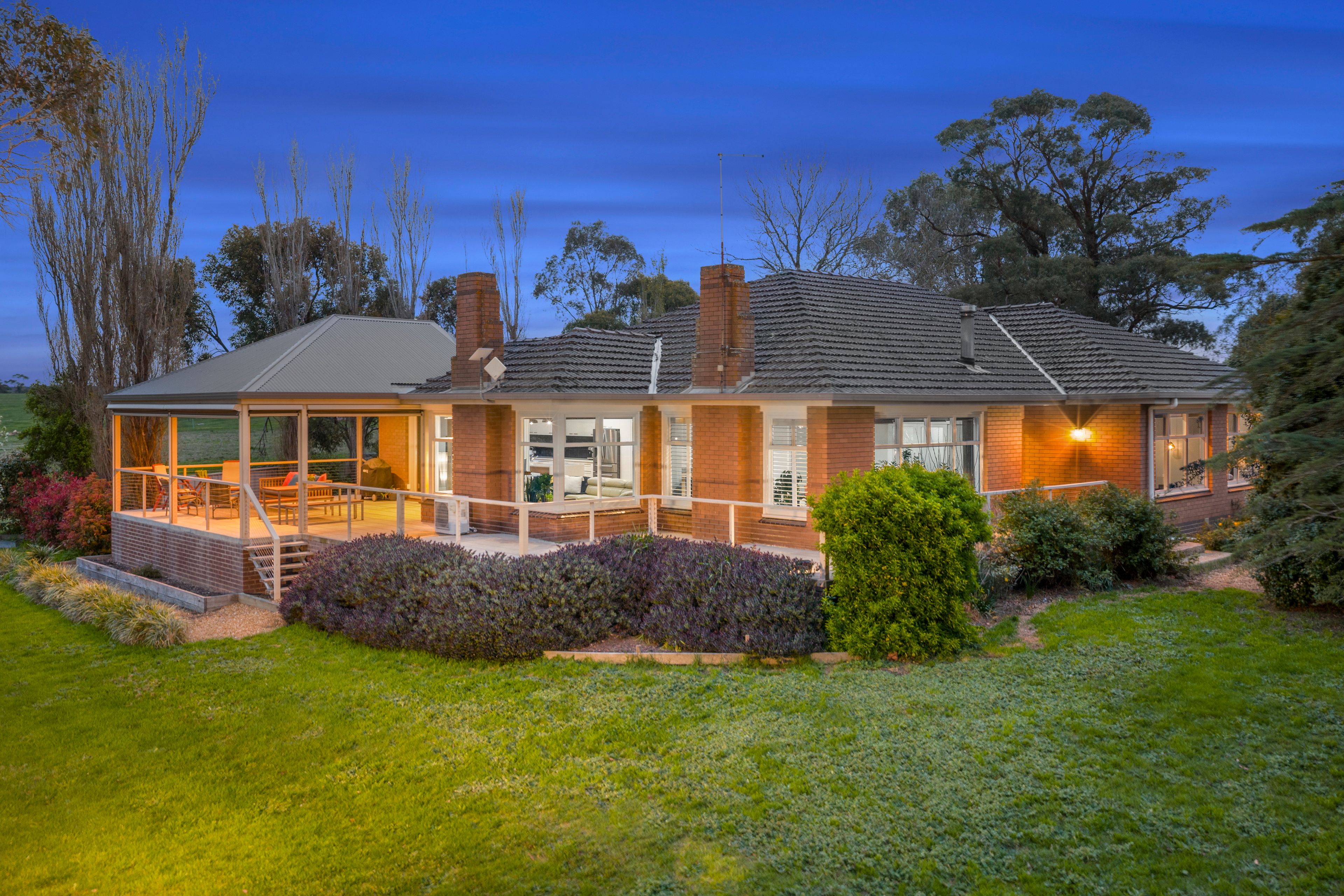 196 Spratlings Road, Ross Creek VIC 3351