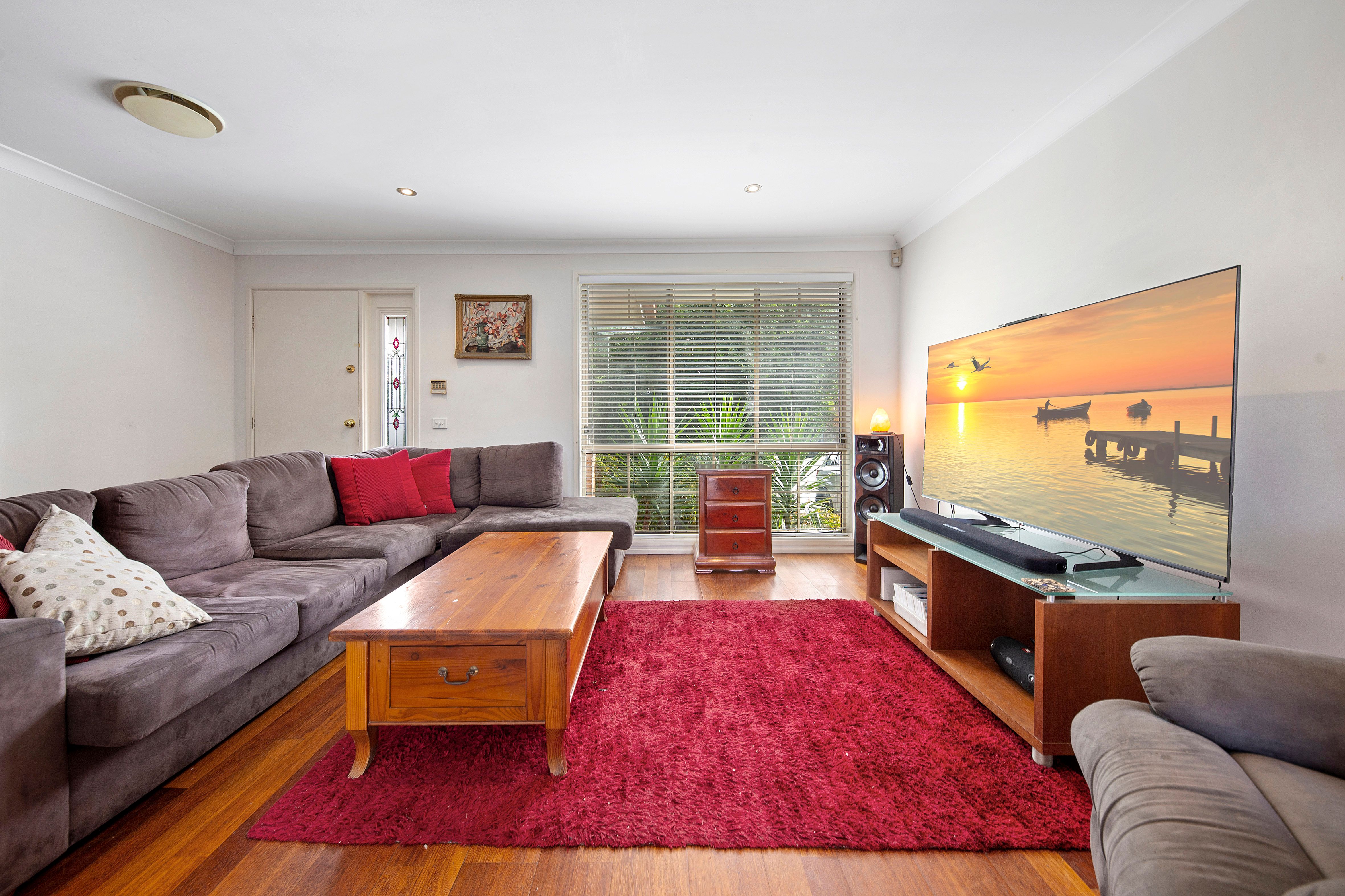 17 Batchelor Close, Menai, NSW 2234
