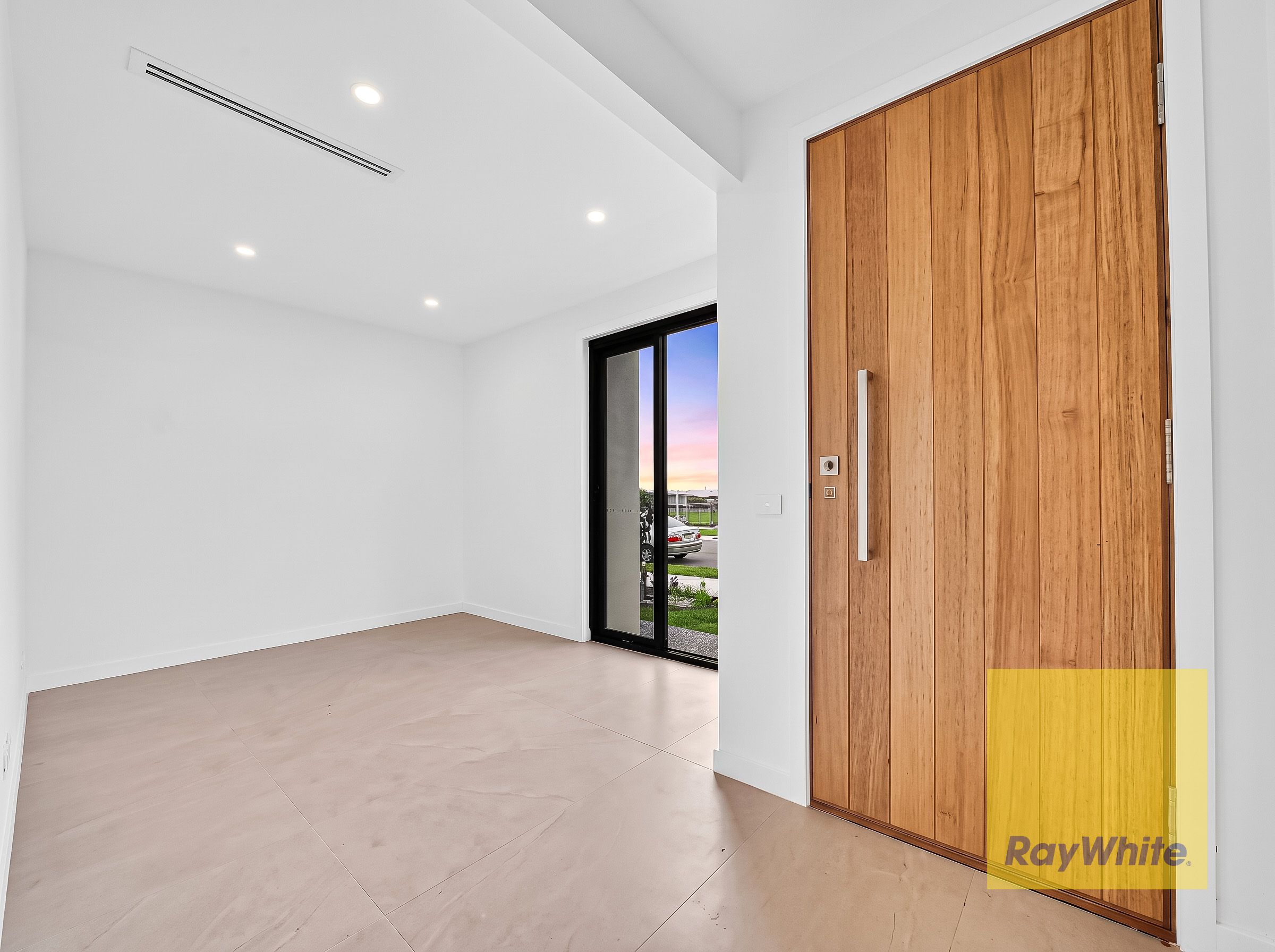 10 Cormac Way — photo 4 of 29