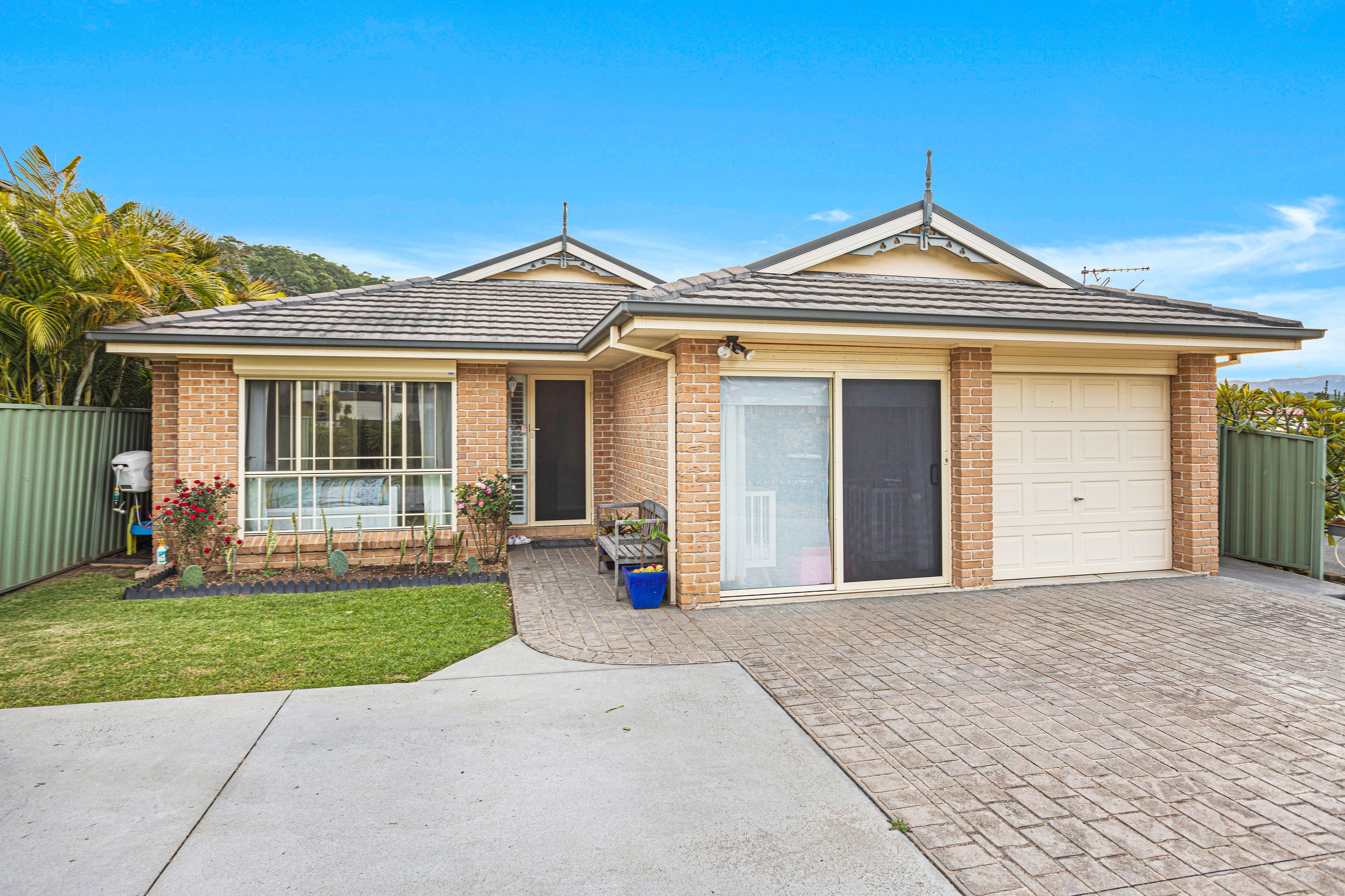 4 Danjera Drive, Albion Park, NSW 2527