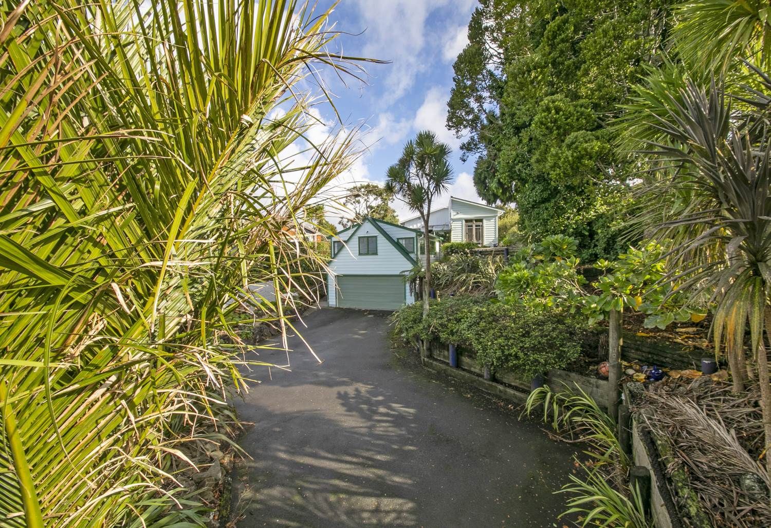 87 Victory Road, Laingholm, Waitakere City