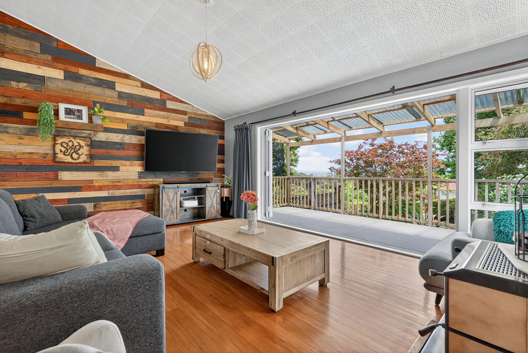 158 Upper Harbour Drive, Greenhithe, North Shore City