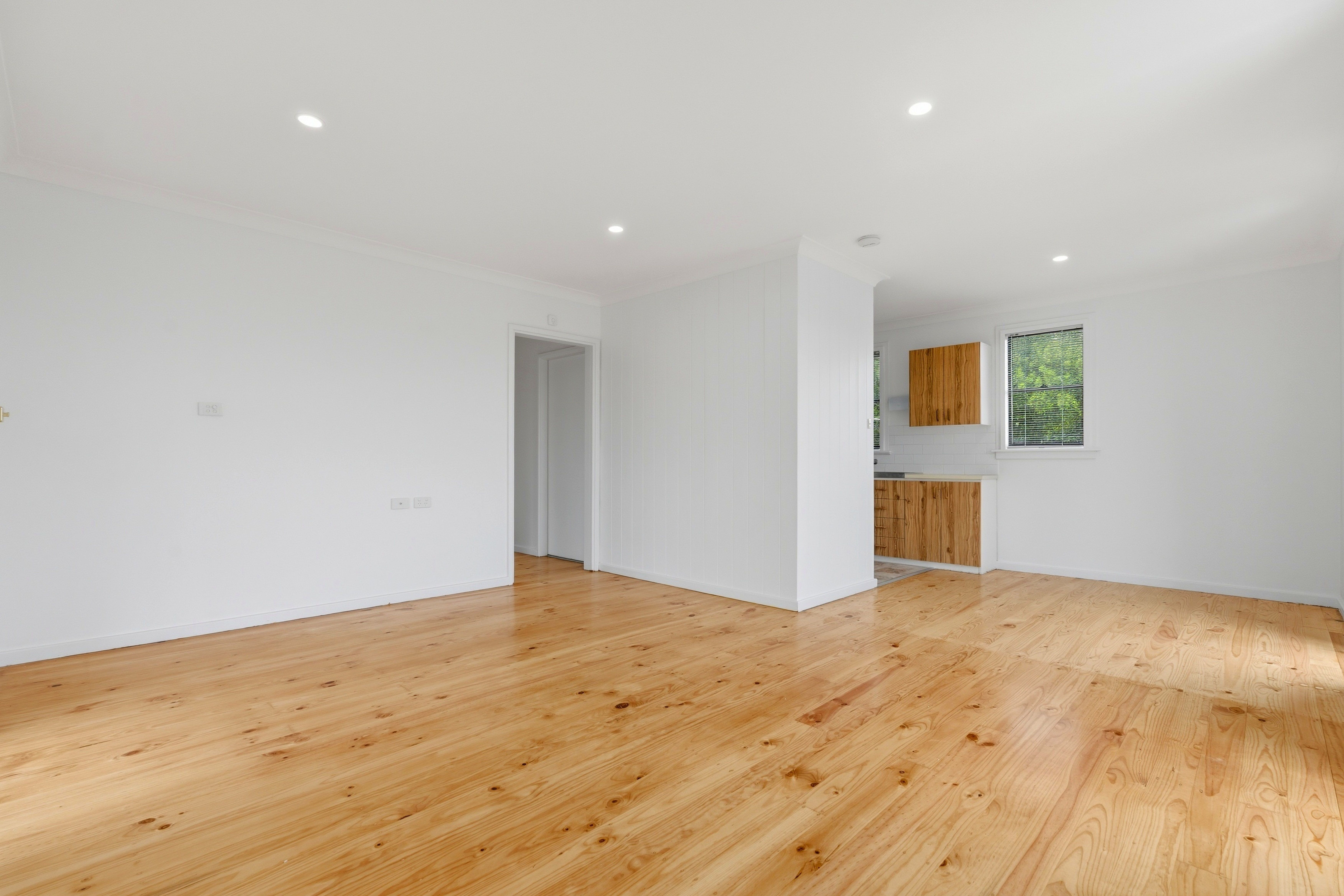 10 Kimpton Place, Wyoming, NSW 2250
